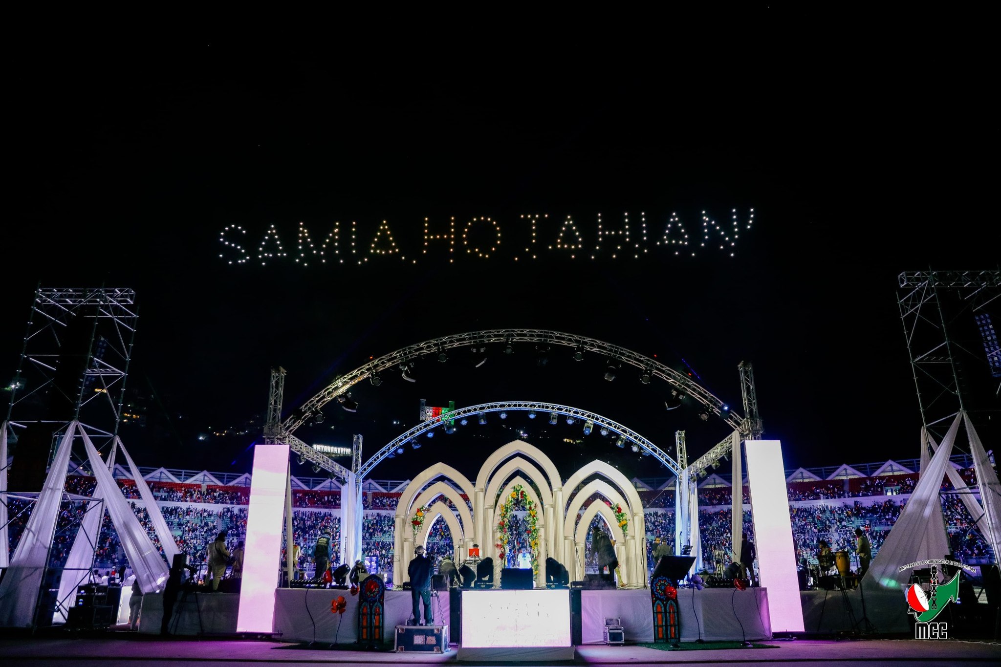 ANTSAM-PIDERANA TAO AMIN' NY KIANJAN' NY BAREA MAHAMASINA