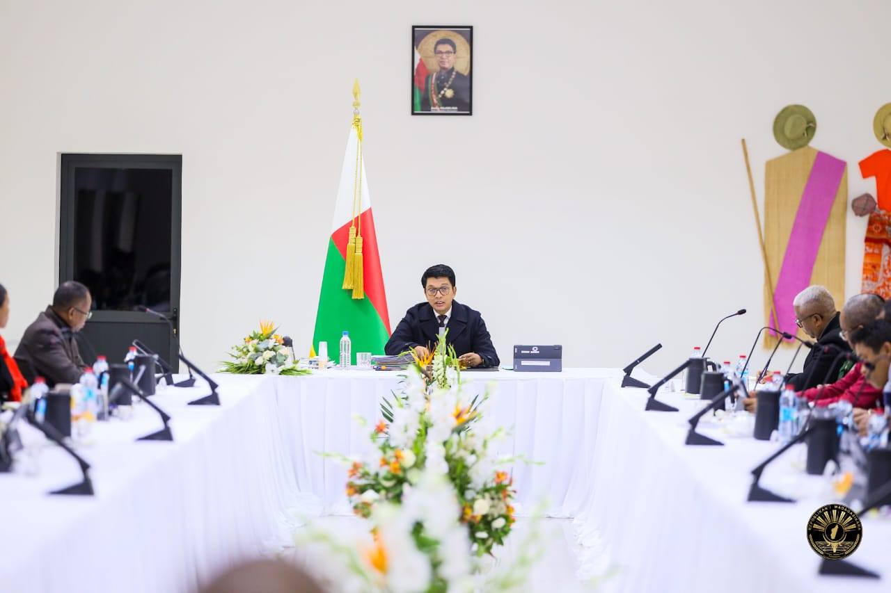 FILANKEVITRY NY MINISITRA AO FIANARANTSOA RENIVOHITRY NY FARITRA MATSIATRA AMBONY