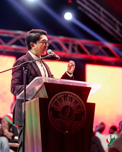 FENO HIPOKA NY COLISEUM AMBATOMENA FIANARANTSOA