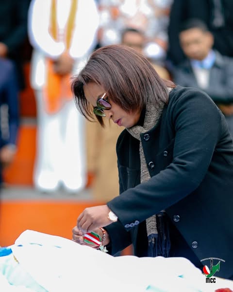 " OFFICIER DE L' ORDRE NATIONAL MALAGASY " IO NO MARI-BONINAHITRA NATOLOTRY NY FILOHAN' NY REPOBLIKA ANDRY RAJOELINA HO FANOMEZAM-BONINAHITRA AN' I SAHONDRAFININA ZANANY, MPIHIRAGASY