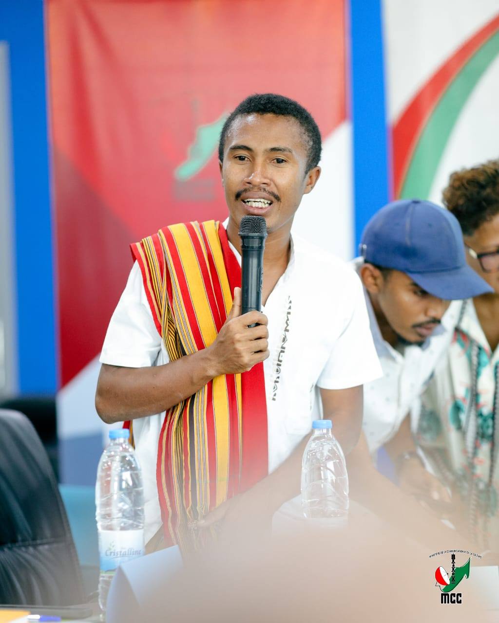 FANOFANANA SY FANAMAFISANA FAHAIZA-MANAO