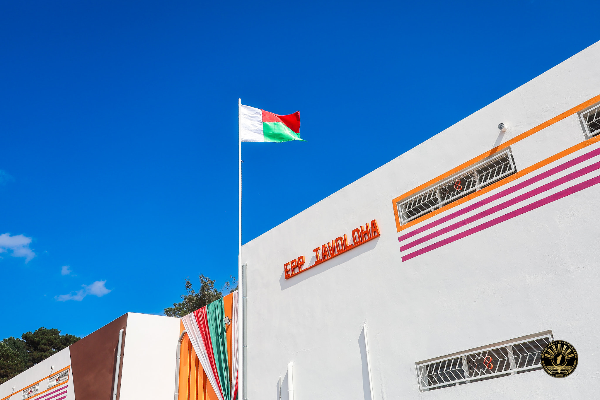 TSY MIKELY SORIKA NY FITONDRAM-PANJAKANA MANOME FANABEAZANA TSARA KALITAO SY MENDRIKA HO AN' NY ZAZA MALAGASY