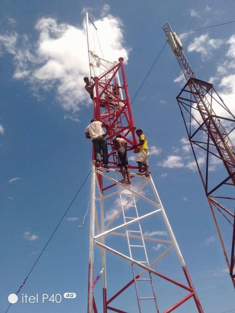 VITA FANARENANA IREO " PYLONES " AO AMBOASARY ATSIMO, FARITRA ANOSY SY NY AO AMIN' NY DISTRIKAN' I TSIHOMBE AO ANDROY