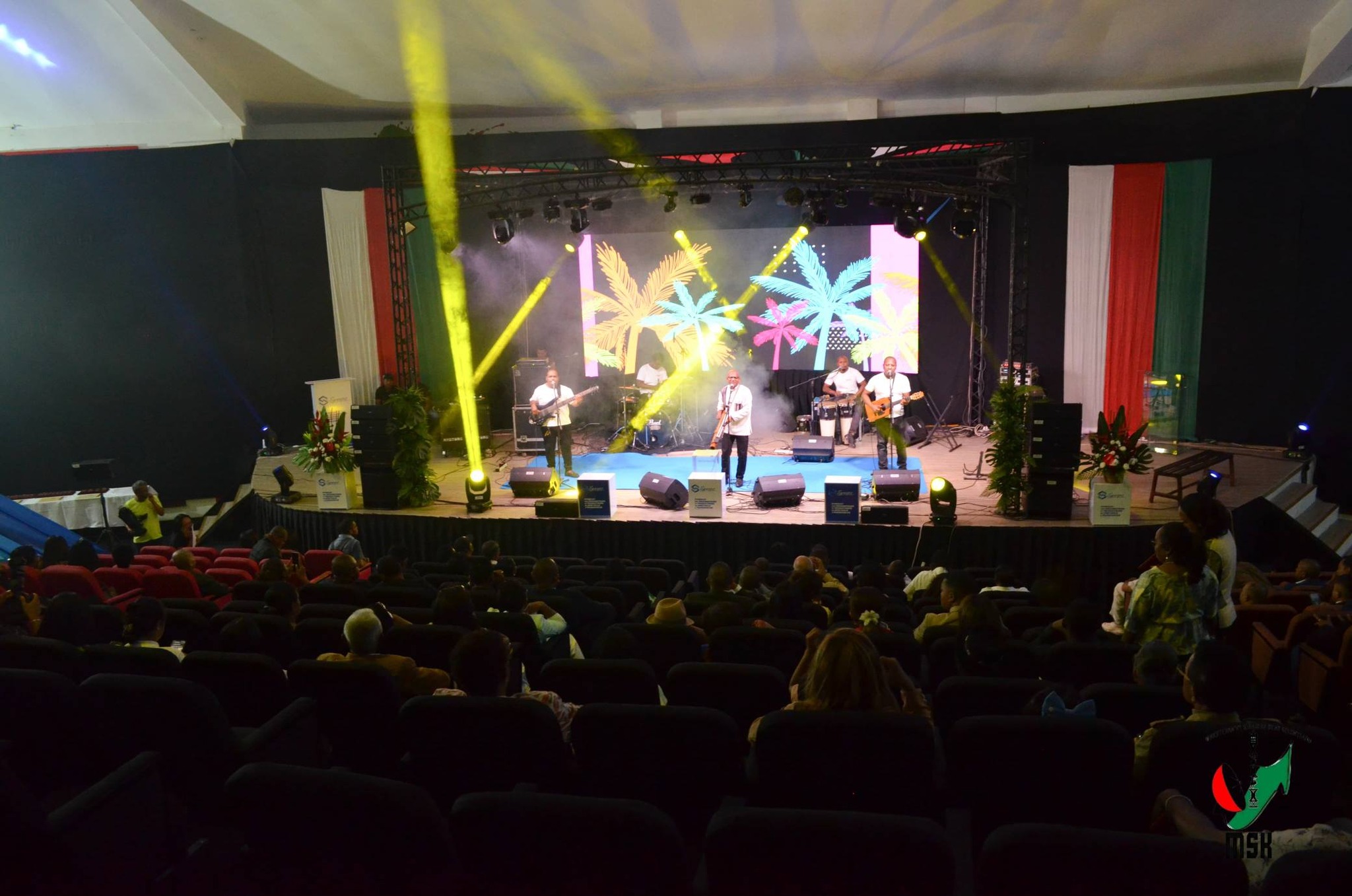 MITANA ANJARA ANDRAIKITRA GOAVANA AMIN'NY FIKOLOKOLOANA SY FANANDRATANA NY KOLONTSAINA MALAGASY NY MPIKARAKARA FAMPISEHOANA MATIHANINA