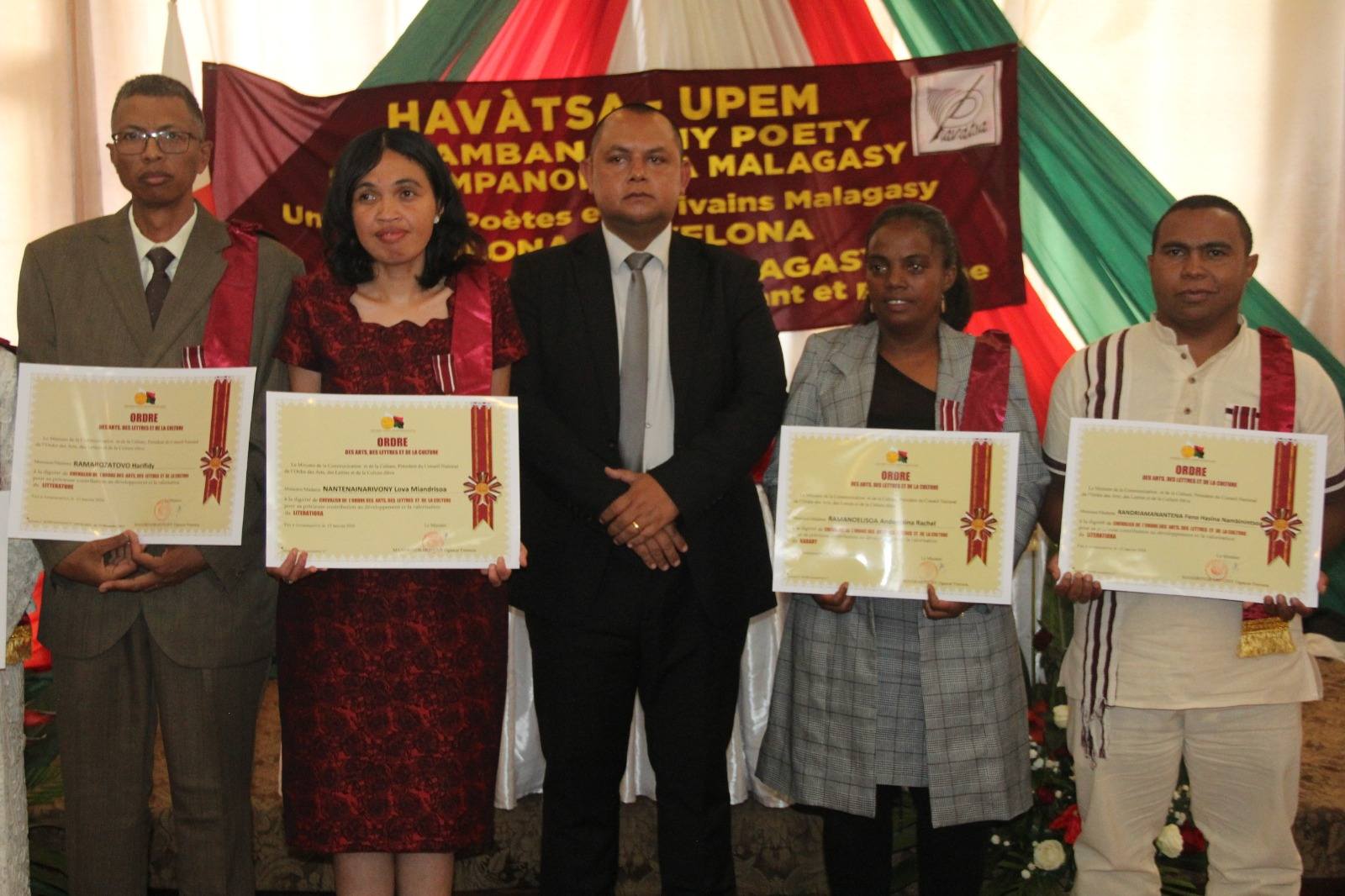 FIKAMBANAN' NY POETY SY MPANORATRA MALAGASY HAVATSA-UPEM, NOTOLORANA MARI-BONINAHITRY NY KANTO IREO MPANORATRA