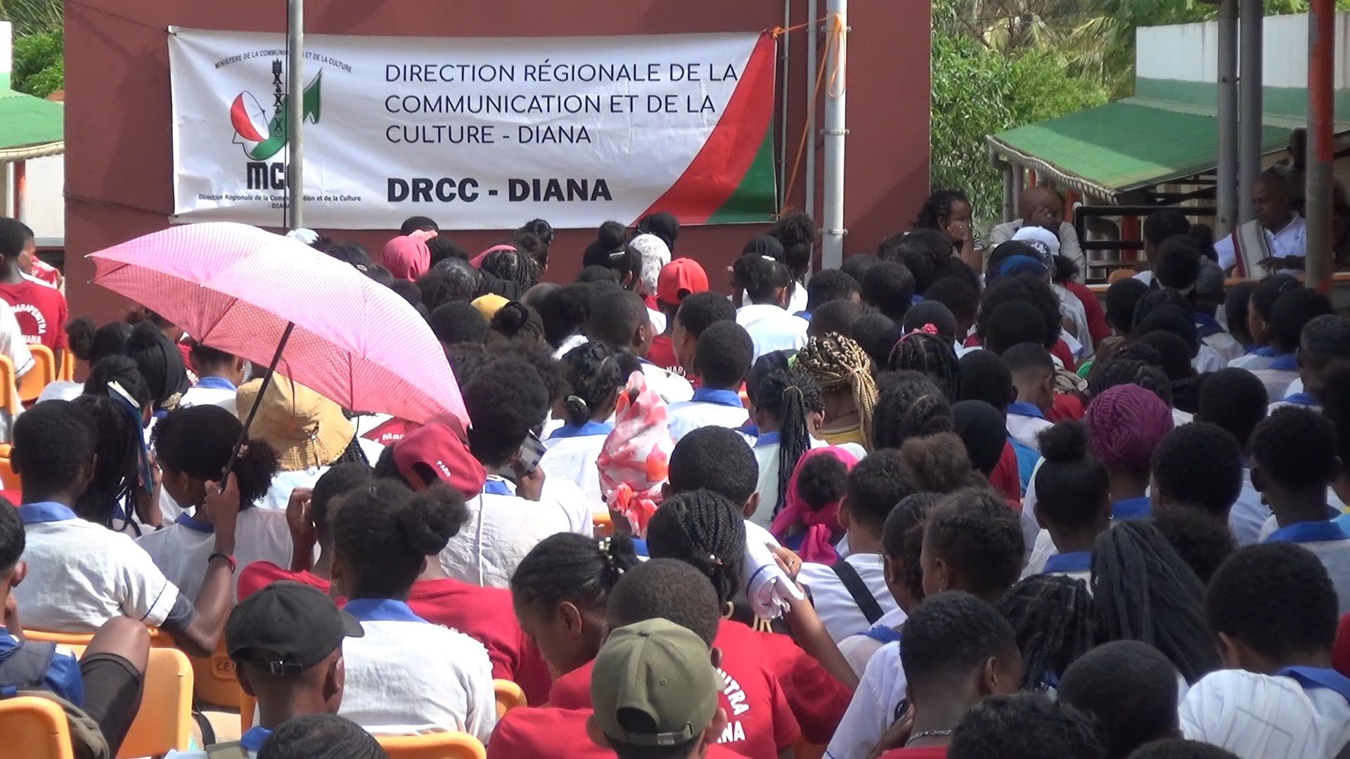 AKON'NY FANKALAZANA NY ANDRO IRAISAM-PIRENENA HO AN'NY TENINDRENY TANY AMIN'NY FARITRA DIANA