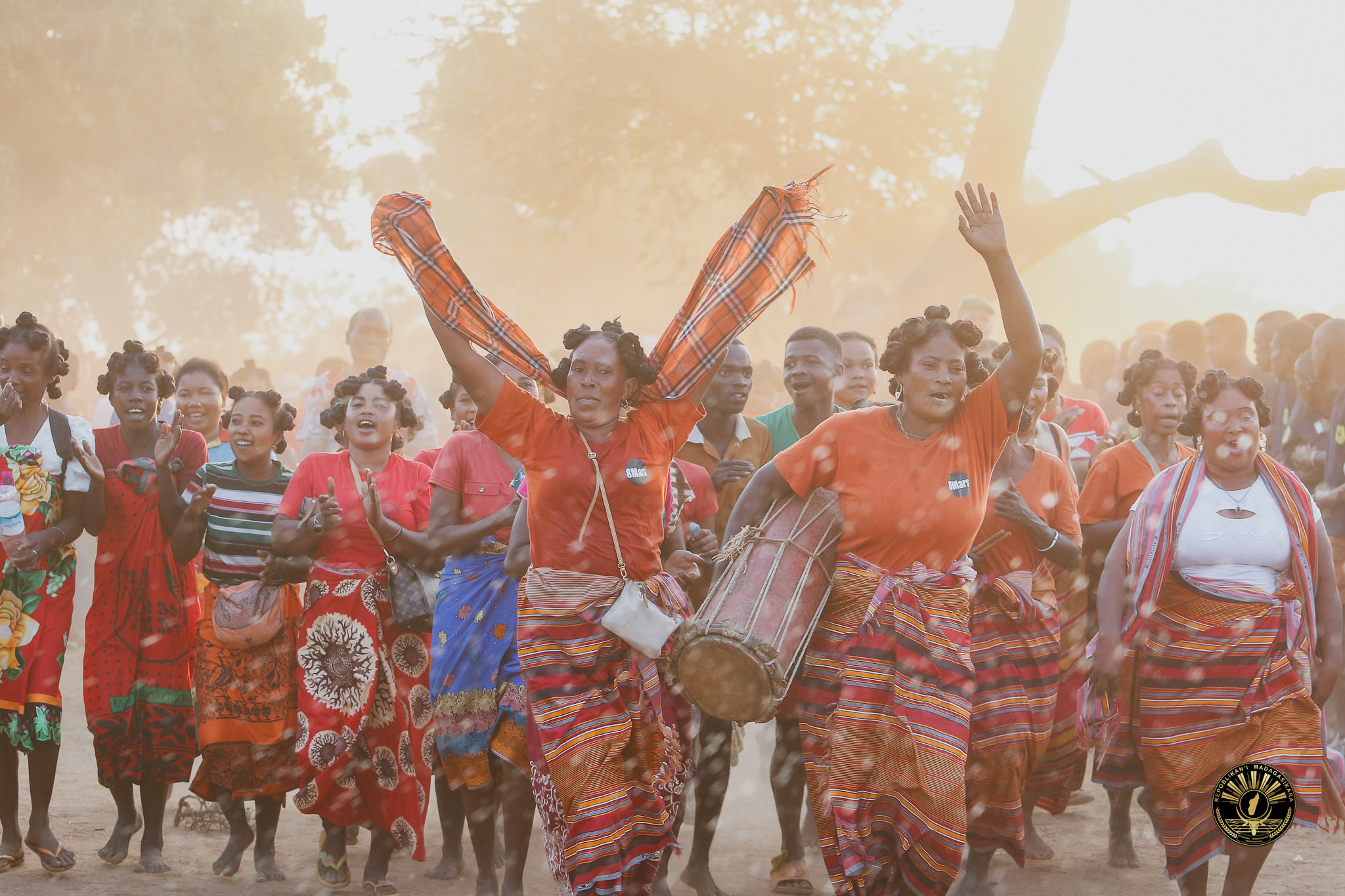 NY FANDRAISAN' NY VAHOAKAN' NY FARITRA MENABE NY KABESON' NY AMPANJAKA TOERA SY IREO MPITARI-TAFIKA ROA LAHY