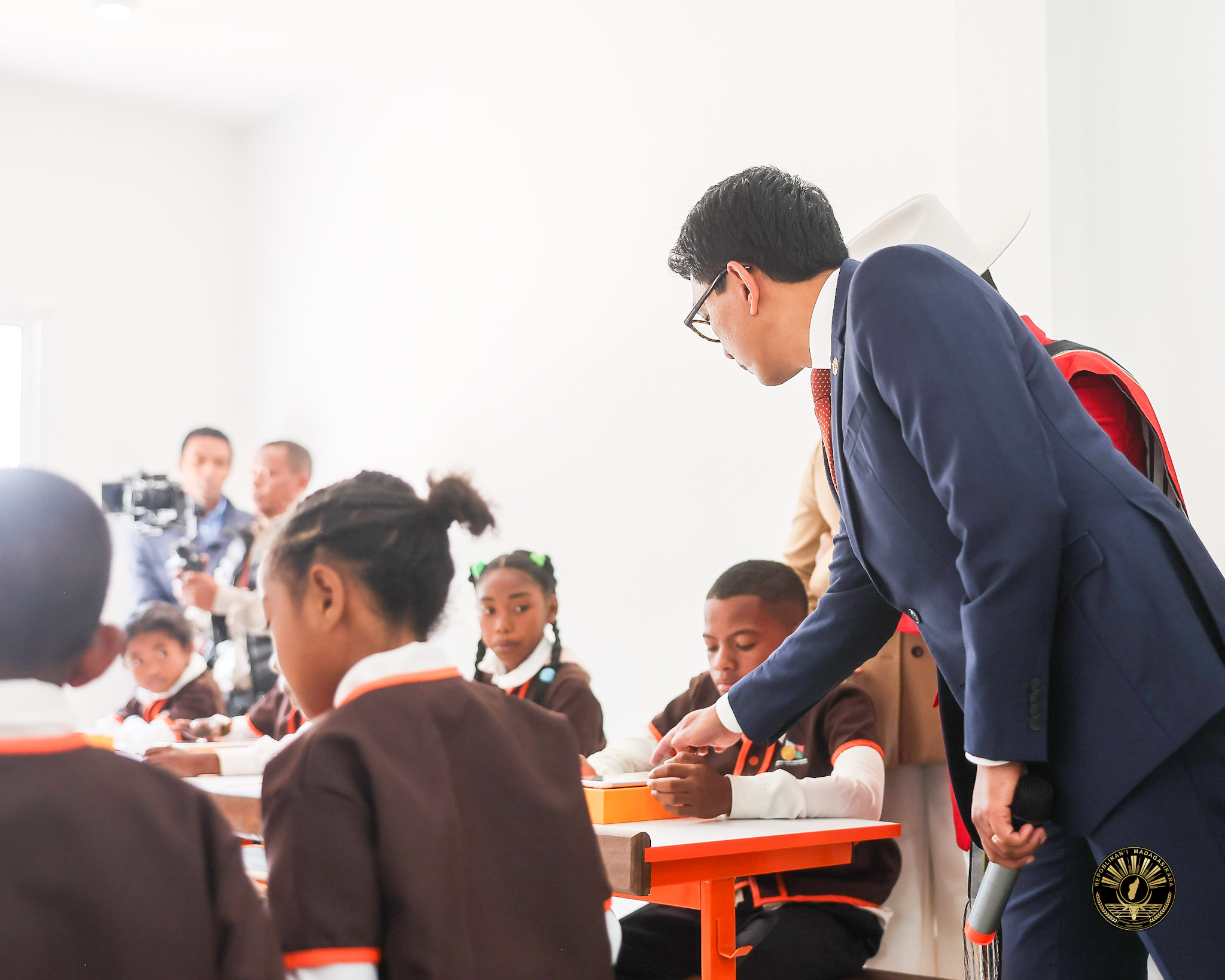 TSY MIKELY SORIKA NY FITONDRAM-PANJAKANA MANOME FANABEAZANA TSARA KALITAO SY MENDRIKA HO AN' NY ZAZA MALAGASY