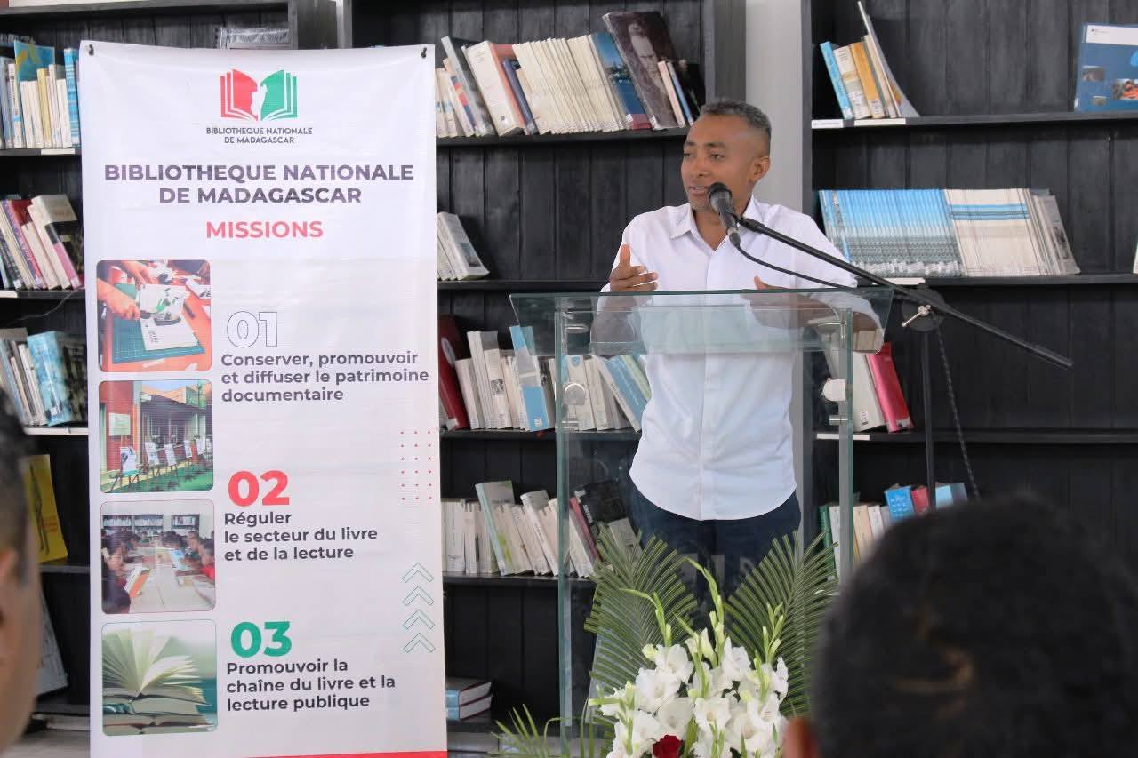 FAMPAHAFANTARANA ILAY TANTARA FORONINA "DEUX COEURS DANS MON CORPS"