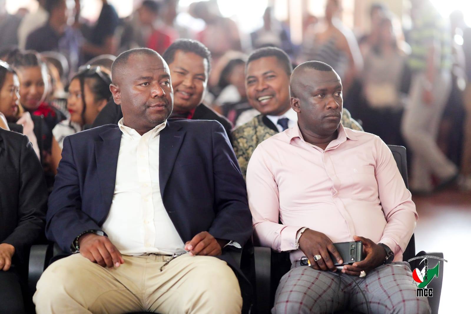 NANDRAY NY ASANY NANOMBOKA ANDROANY NY SEKRETETA JENERALY VAOVAO EO ANOVON' NY MINISTERAN' NY SERASERA SY NY KOLONTSAINA RASOLOFOARIJAONA MIARY