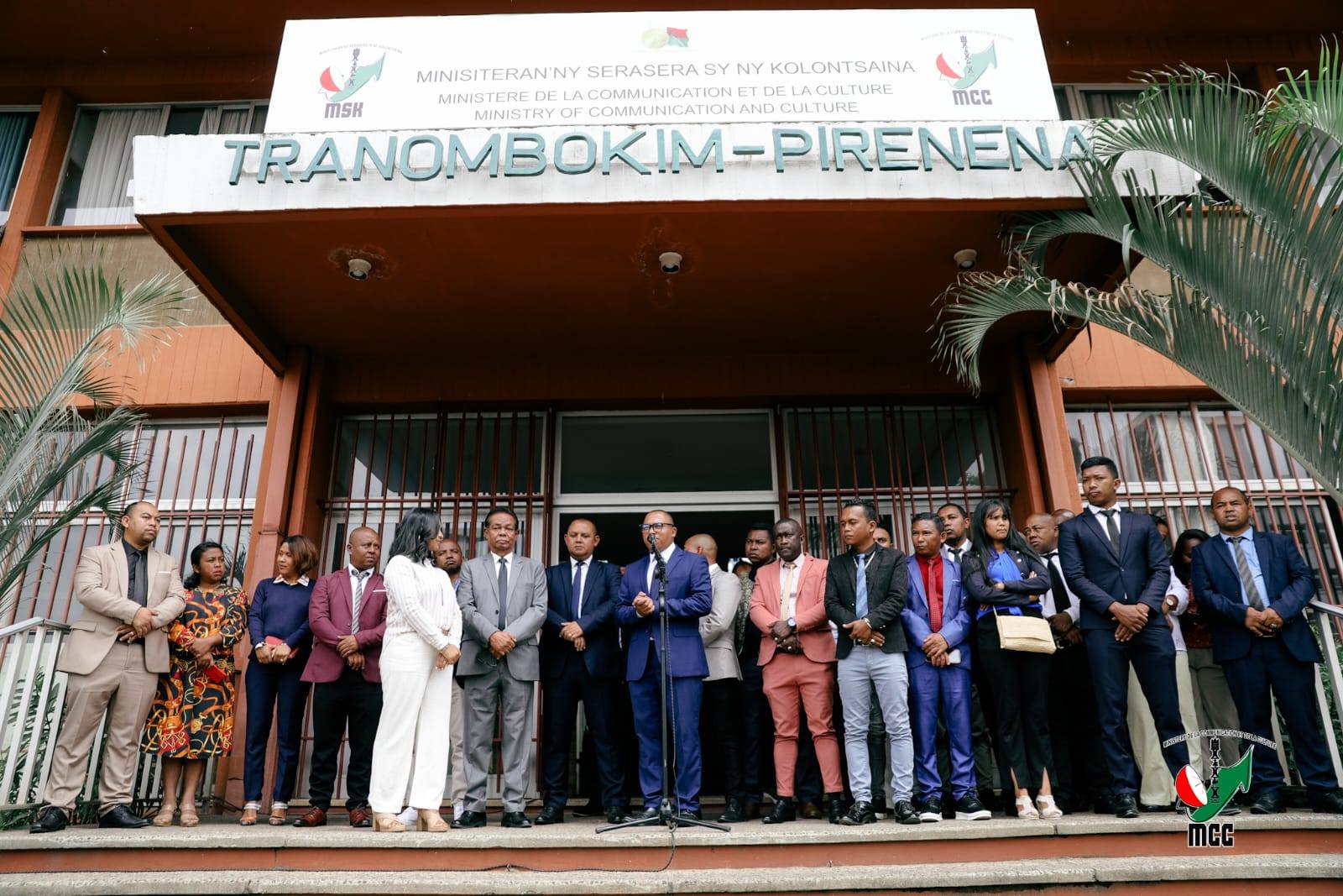 OMENTSIKA FAHAFAHAM-PO HATRANY NY VAHOAKA MPISITRAKA NY ASATSIKA - HAJAINTSIKA NY ASAM-PANJAKANA