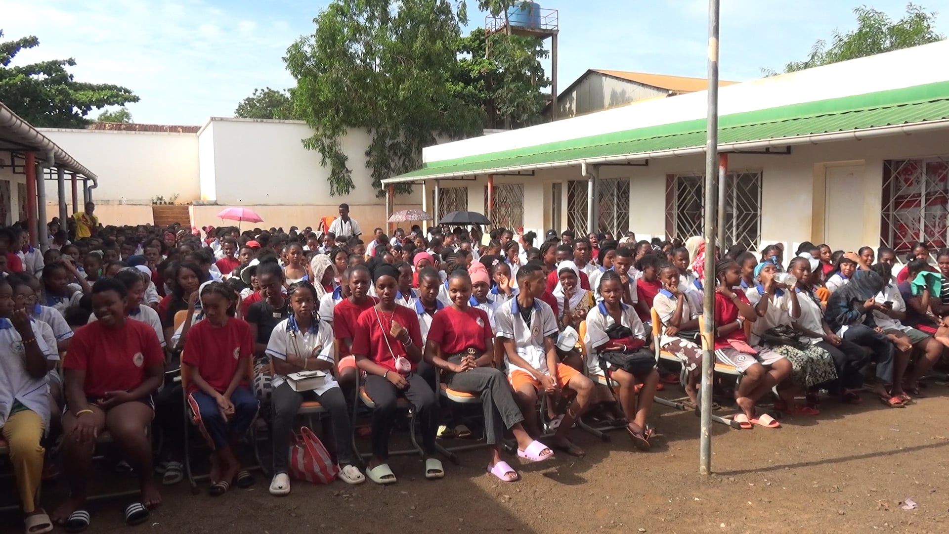 AKON'NY FANKALAZANA NY ANDRO IRAISAM-PIRENENA HO AN'NY TENINDRENY TANY AMIN'NY FARITRA DIANA