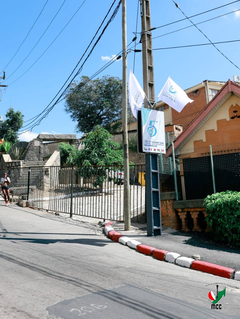 VONONA I ANTANANARIVO RENIVOHITRY MADAGASIKARA AMIN' NY FANDRAISANA NY 5 EME SOMMET DE LA COMMISSION DE L' OCEAN INDIEN - ANTANANARIVO