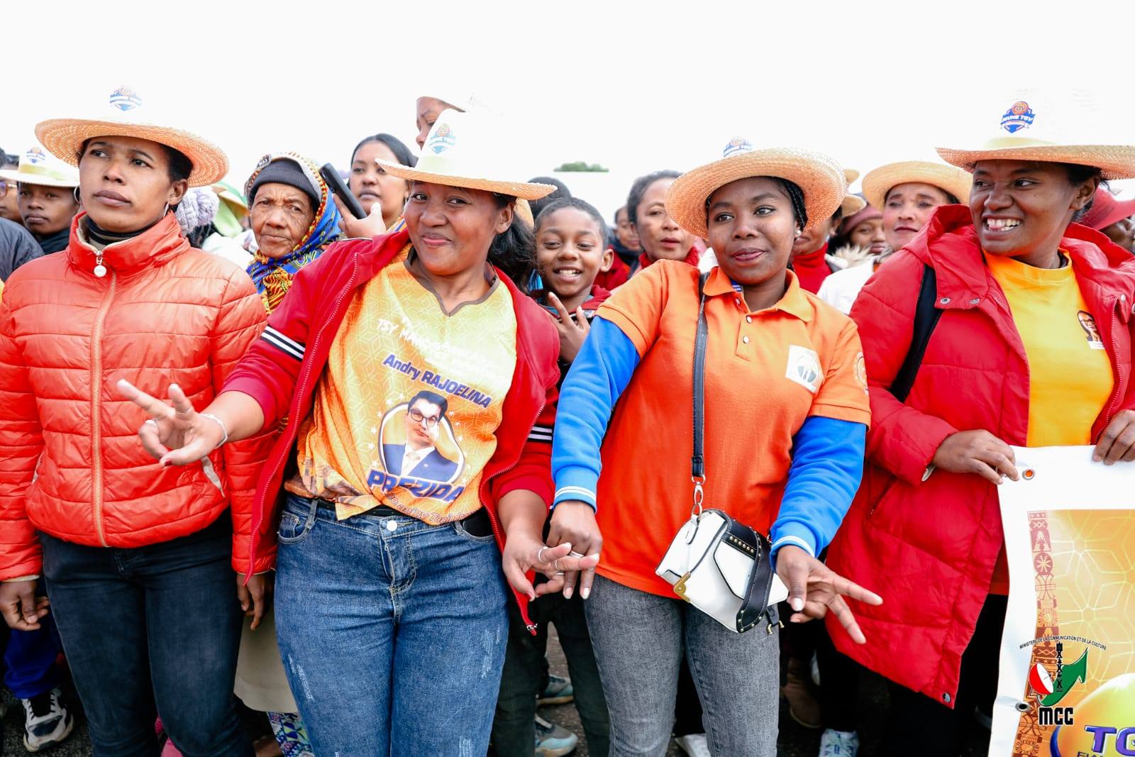 NY FANDAHARAM-POTOANA AN' ANDRIAMATOA FILOHAN' NY REPOBLIKAN' I MADAGASIKARA ANDRY RAJOELINA AMIN' NY FITSIDIHANA ETO AMIN' NY FARITRA MATSIATRA AMBONY