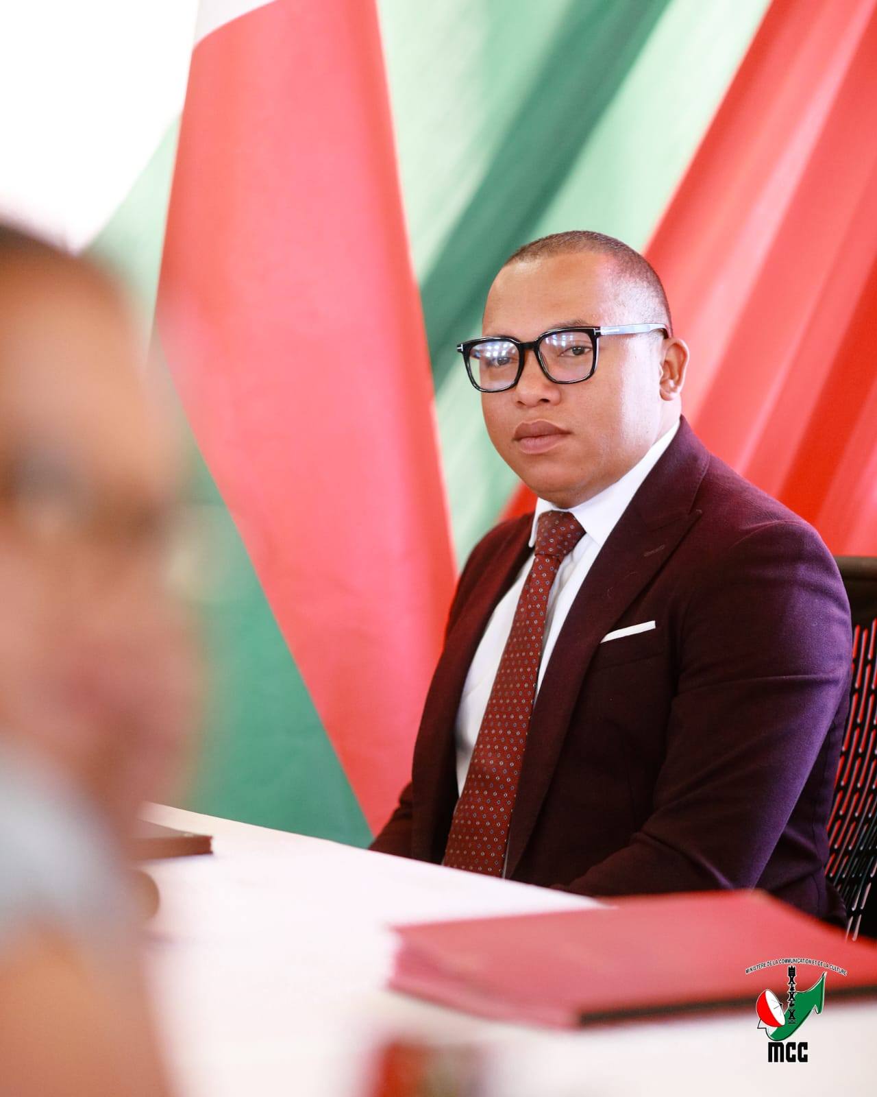 29/10/25 ANDROANY NO NANDRAY NY FITANTANAN-DRAHARAHA OFISIALY NY MINISITRY NY SERASERA SY NY KOLONTSAINA GASCAR FENOSOA