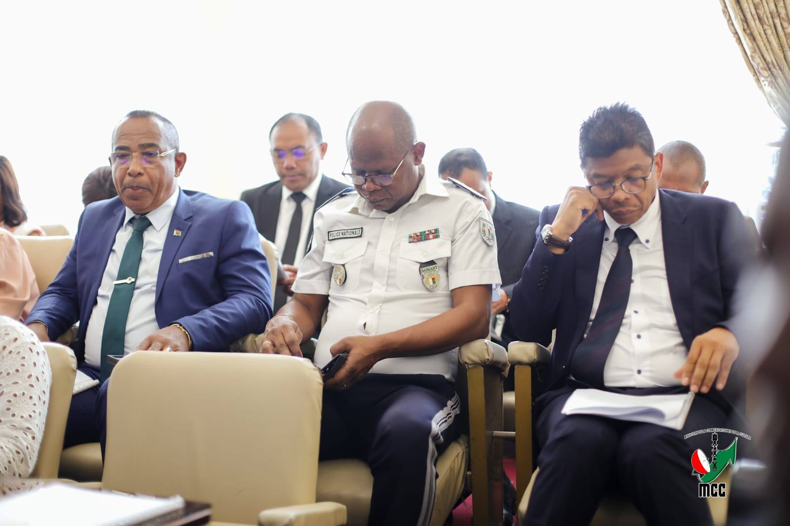 ANDININY 99 AMIN' NY LALAMPANORENAN' NY REPOBLIKAN' I MADAGASIKARA