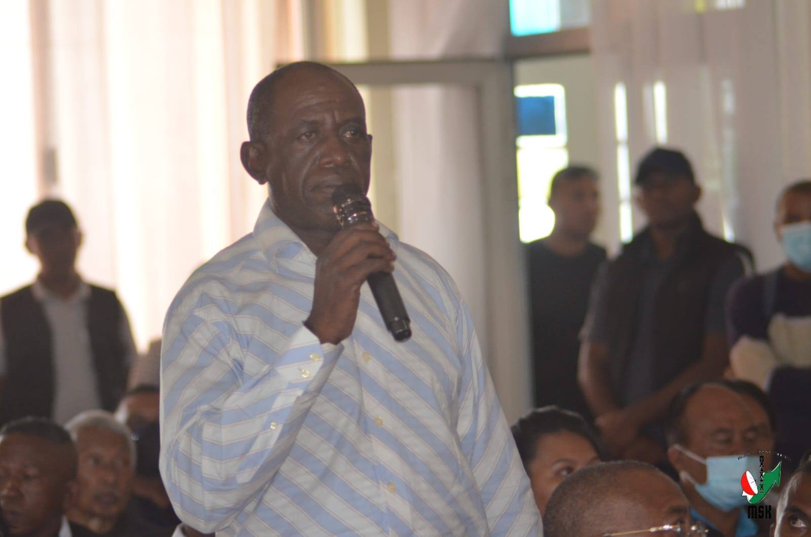 NIARA-NIDINIKA TAMIN'IREO TOMPONY HAINO VAKY JERY NY MOMBA NY TNT