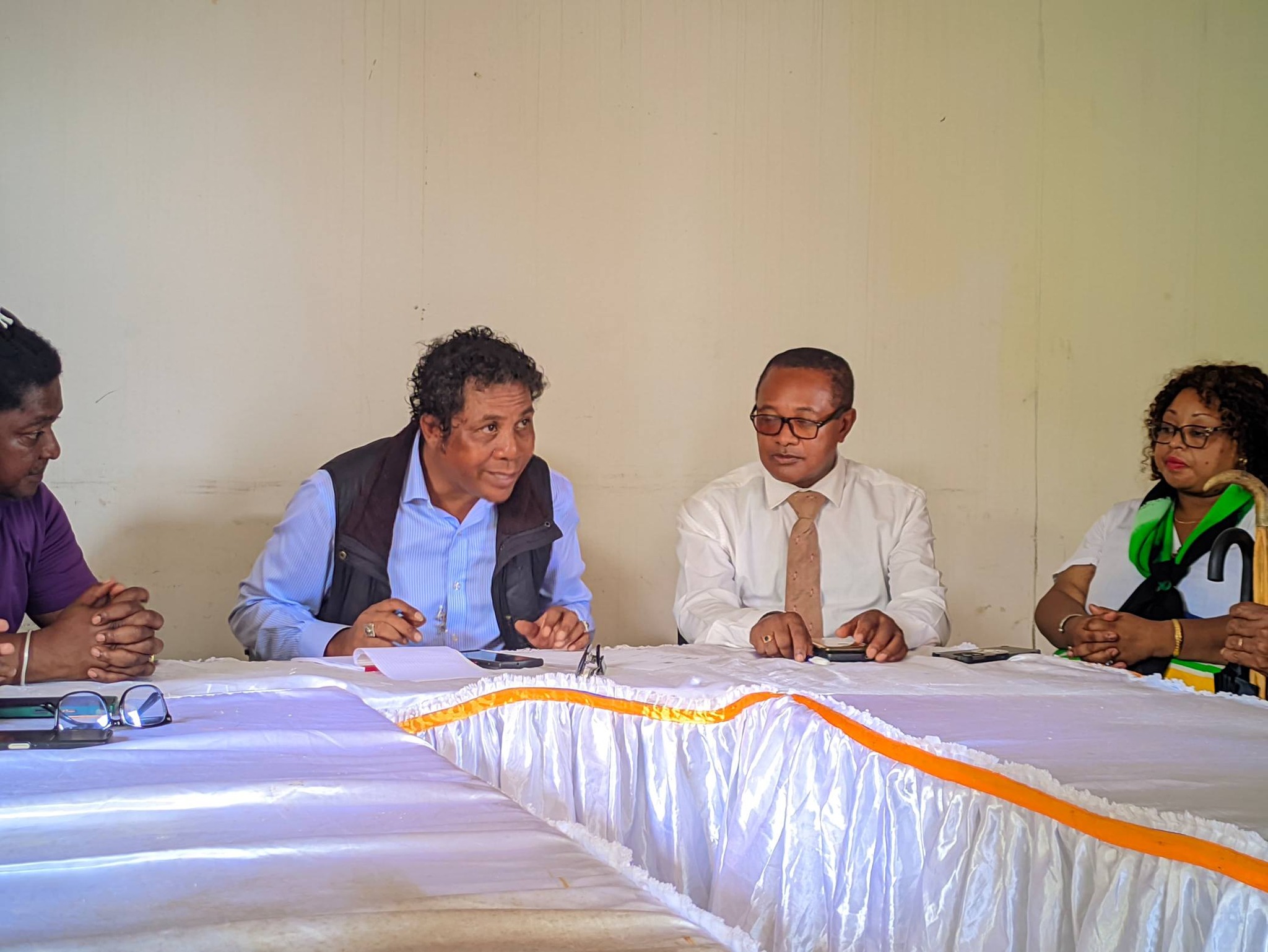 FOMBAN-DRAZANA ATSIMO ATSINANANA SY FAMPIROBOROBOANA NY ZAVA-KANTO, NIARA-NIDINIKA TAMIN' IREO AMPANKAJA SY MPANAKANTO NY TALE JENERALIN' NY KOLONTSAINA