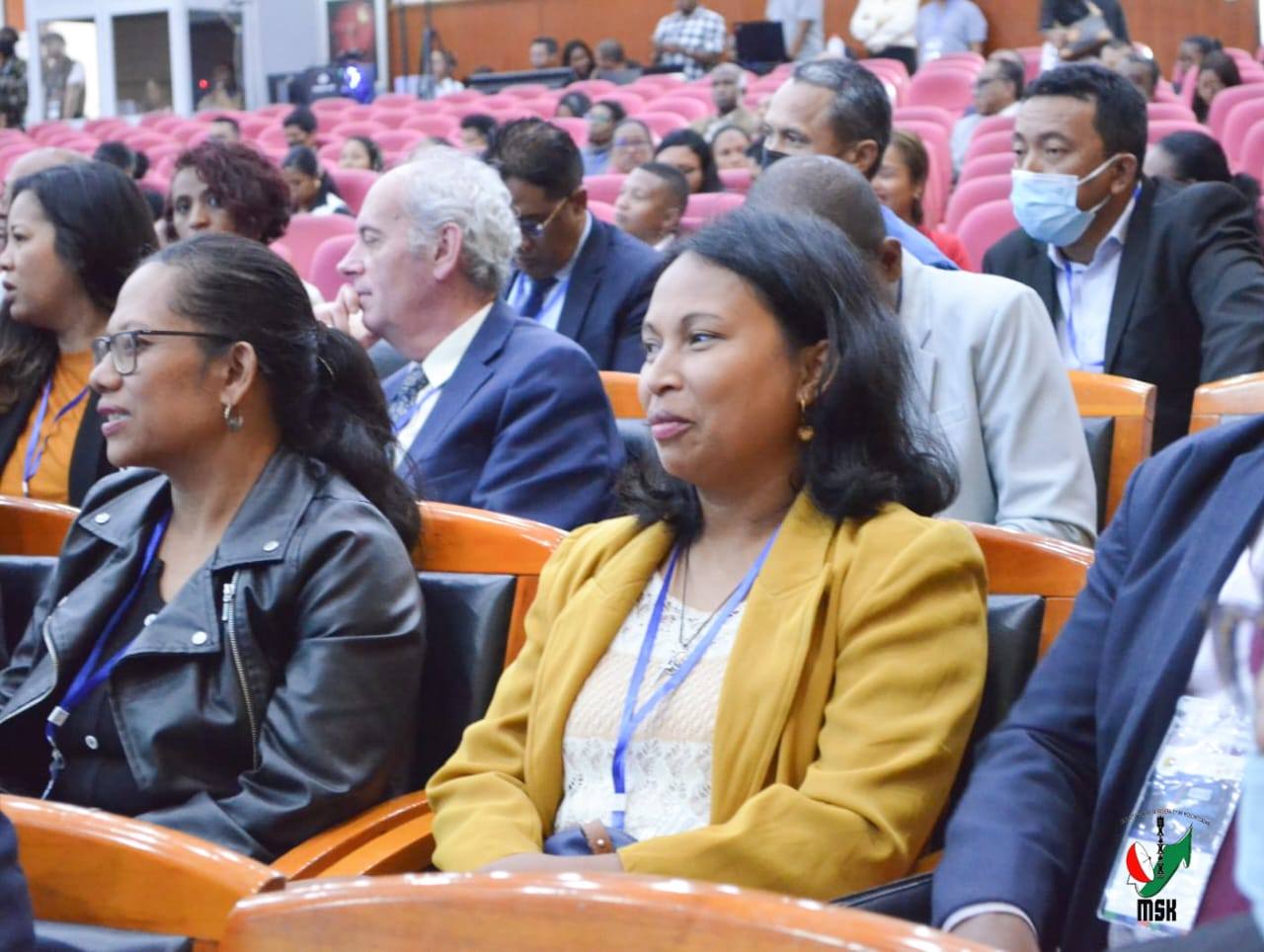 HIVOAKA AFAKA IRAY VOLANA NY DRAFITRA NASIONALY HANARENANA NY TOEKARENA HIAINGA AMIN' NY FIARAHA-MIASA EO AMIN'NY FANJAKANA SY NY SEHATRA TSY MIANKINA