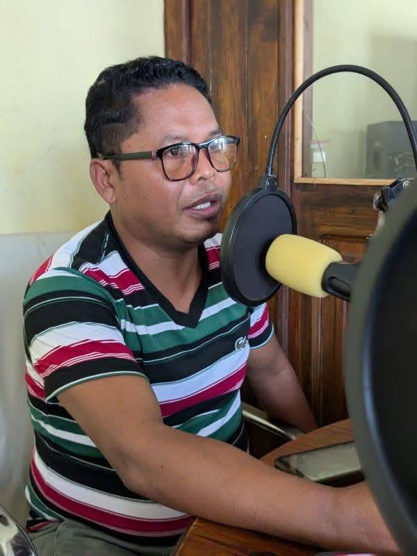 NIARA-NANAMARIKA NY ANDRO MANERAN-TANY HO AN' NY RADIO IREO ONJAMPEO MARO MANERANA NY NOSY