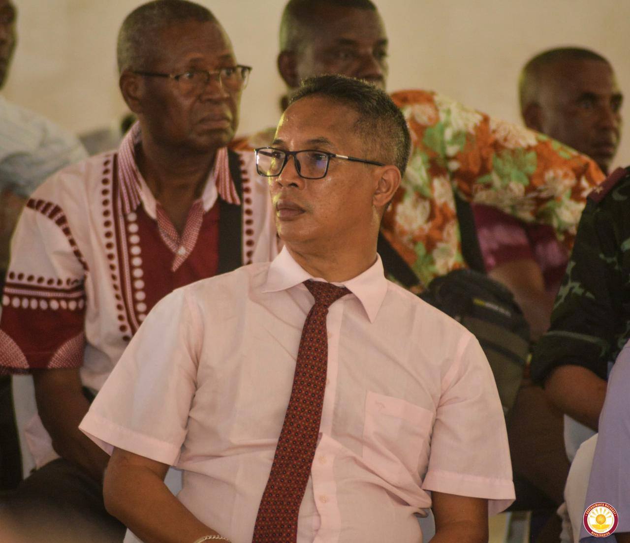 BASE TOLIARA VONONA HIFANOME TANANA NY RAY AMAN-DRENY SY NY MPANAO POLITIKA ATY AN-TOERANA HO AN' IO TETIKASA IO