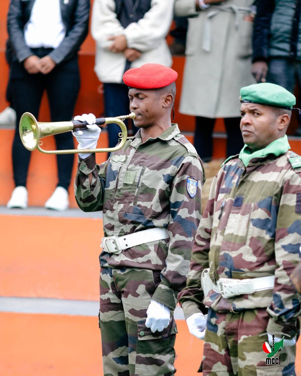 " OFFICIER DE L' ORDRE NATIONAL MALAGASY " IO NO MARI-BONINAHITRA NATOLOTRY NY FILOHAN' NY REPOBLIKA ANDRY RAJOELINA HO FANOMEZAM-BONINAHITRA AN' I SAHONDRAFININA ZANANY, MPIHIRAGASY