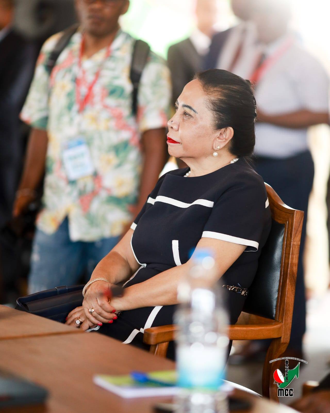 FIVORIANA NIFANATREHANA MIVANTANA TEO AMIN' NY ANTENIMIERANDOHOLONA SY IREO MINISITRA MPIKAMBANA EO ANIVON' NY GOVERNEMANTA