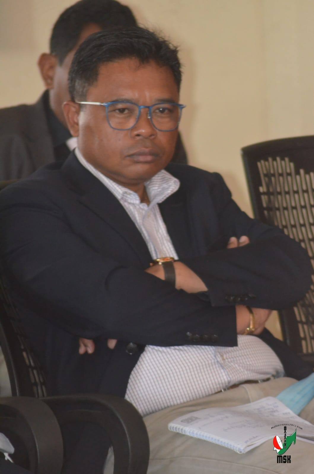 NIARA-NIDINIKA TAMIN'IREO TOMPONY HAINO VAKY JERY NY MOMBA NY TNT