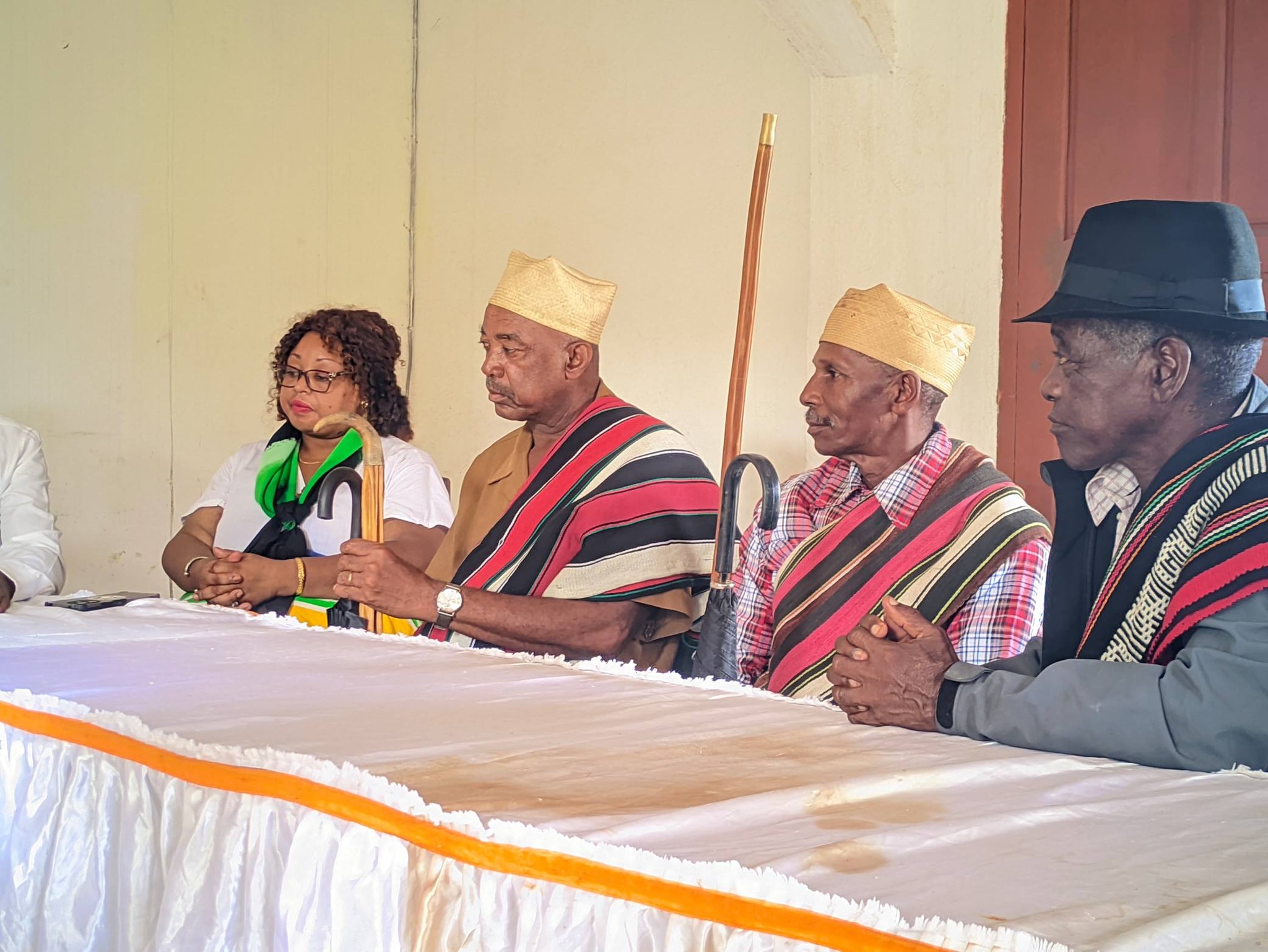 FOMBAN-DRAZANA ATSIMO ATSINANANA SY FAMPIROBOROBOANA NY ZAVA-KANTO, NIARA-NIDINIKA TAMIN' IREO AMPANKAJA SY MPANAKANTO NY TALE JENERALIN' NY KOLONTSAINA