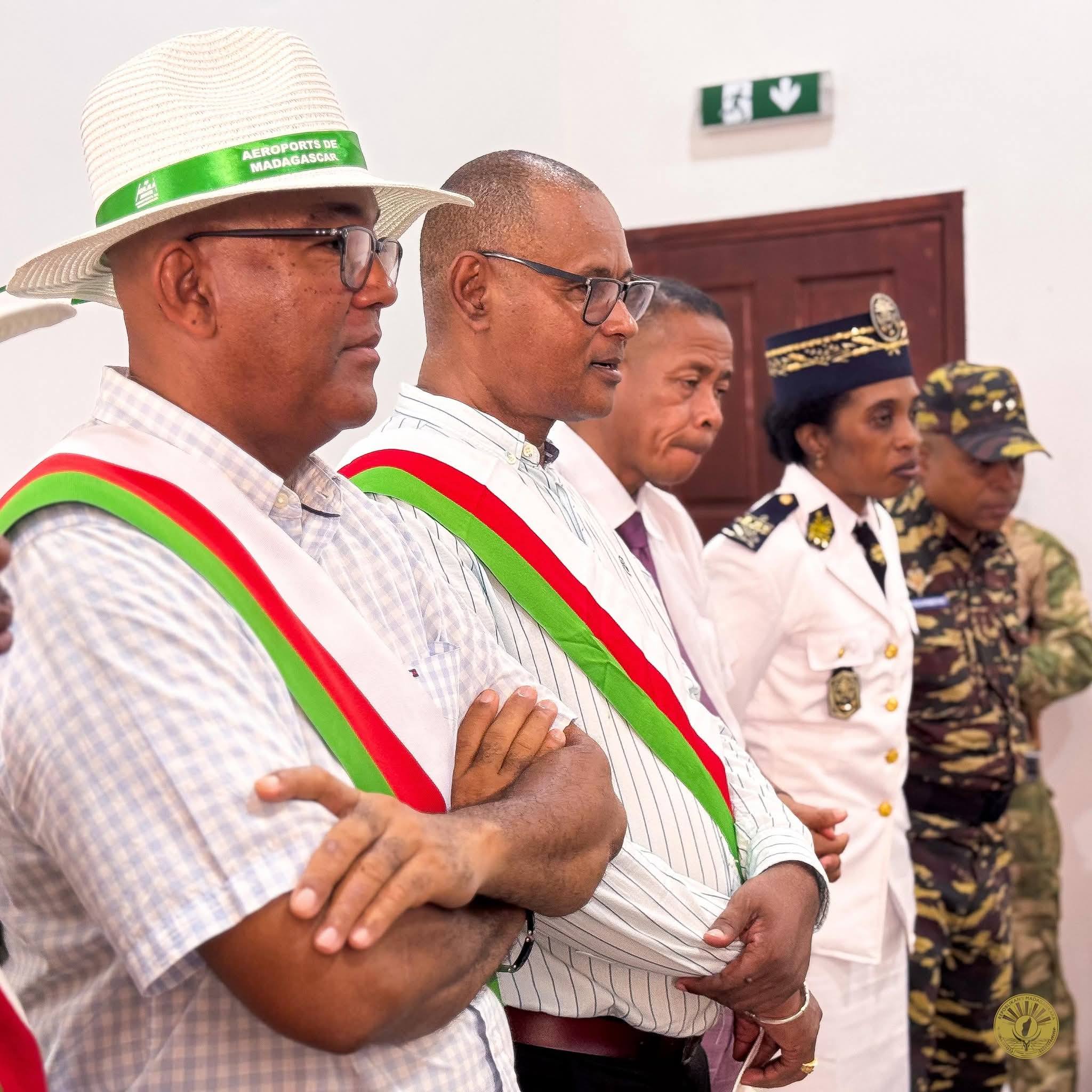 NAVERIN' NY KOLONELY RANDRIANIRINA MICHAEL NY SIDINA MAMPIFANDRAY AN' I ANTALAHA AMIN' NY FARITRA ATSINANANA REHEFA NIATO NANDRITRA NY 10 TAONA