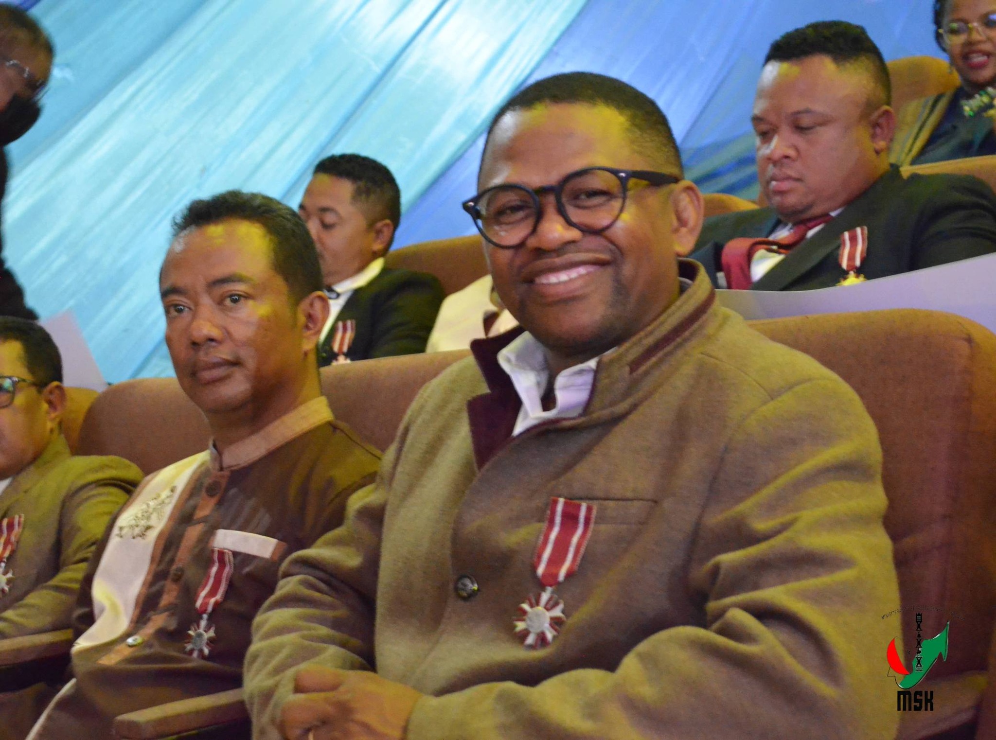 MITANA ANJARA ANDRAIKITRA GOAVANA AMIN'NY FIKOLOKOLOANA SY FANANDRATANA NY KOLONTSAINA MALAGASY NY MPIKARAKARA FAMPISEHOANA MATIHANINA