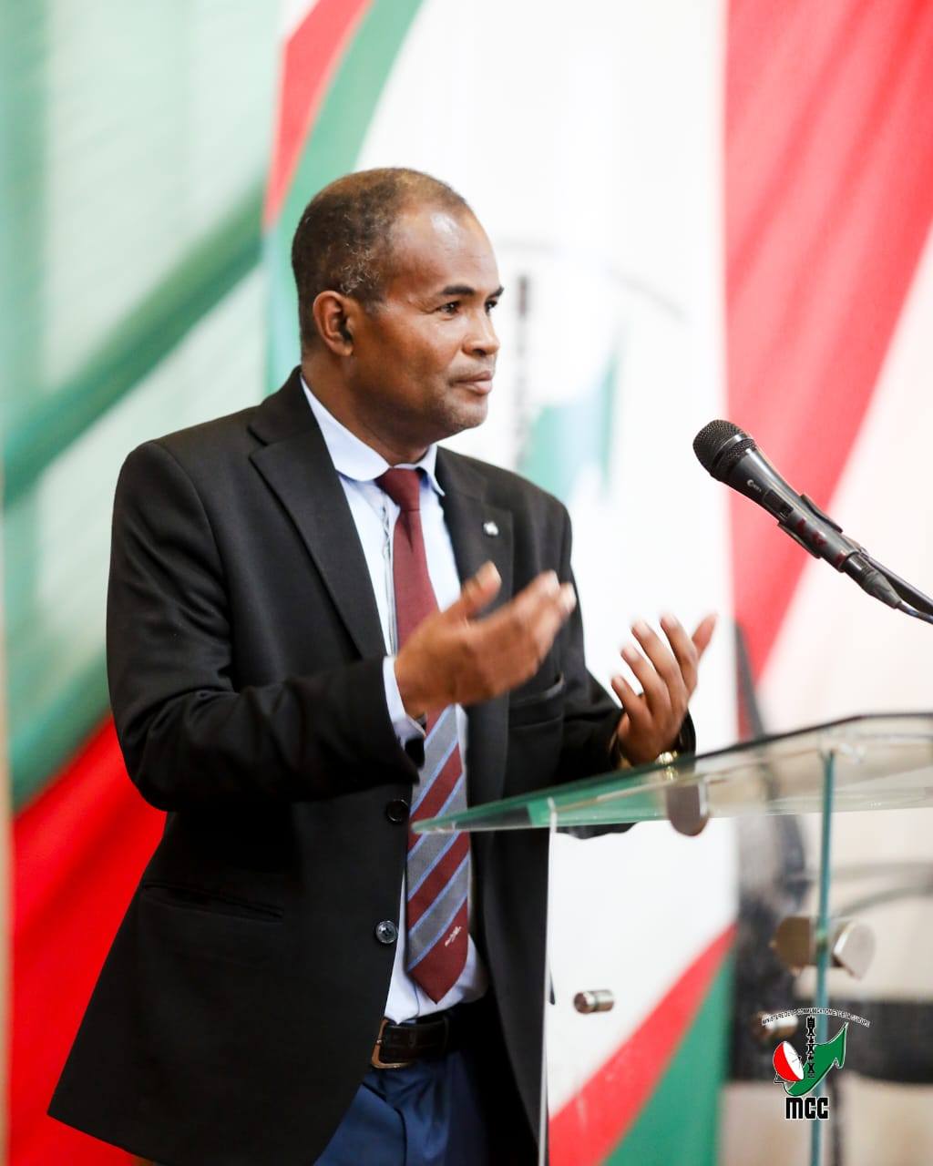 TONTOSA ANDROANY IHANY KOA NY FAMINDRAM-PAHEFANA TEO AMINA TOMPON' ANDRAIKITRA AMBONY MIISA TELO VOATENDRY ETO ANIVON' NY MINISTERAN' NY SERASERA SY NY KOLONTSAINA ARAKA NY FILAN-KEVITRY NY MINISITRA NY ALAROBIA 19 NOVAMBRA 2025