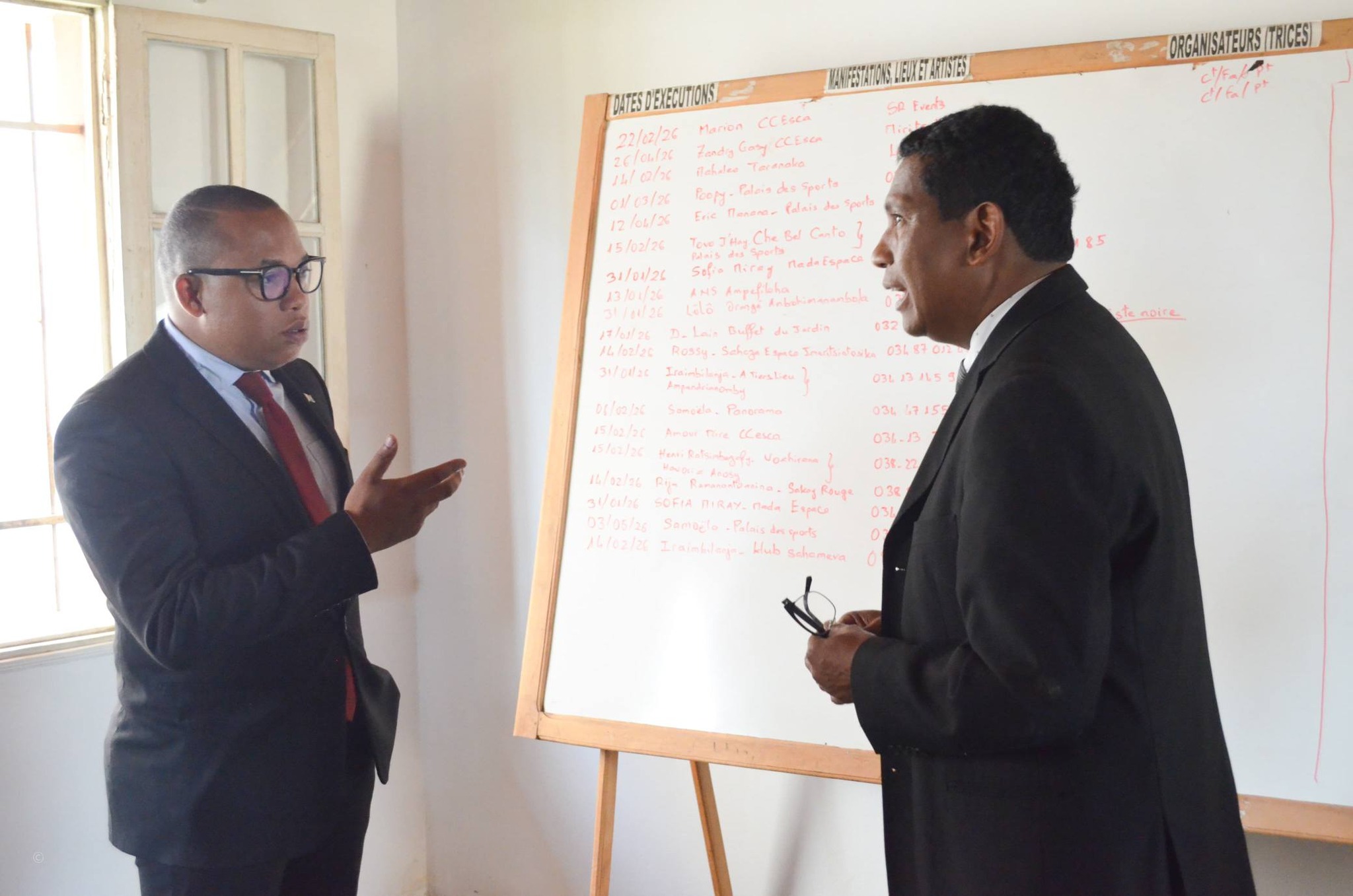 AMPERINASA IREO RAFITRA VAOVAO NAPETRAKA EO ANIVON' NY ANIVON' NY OMDA