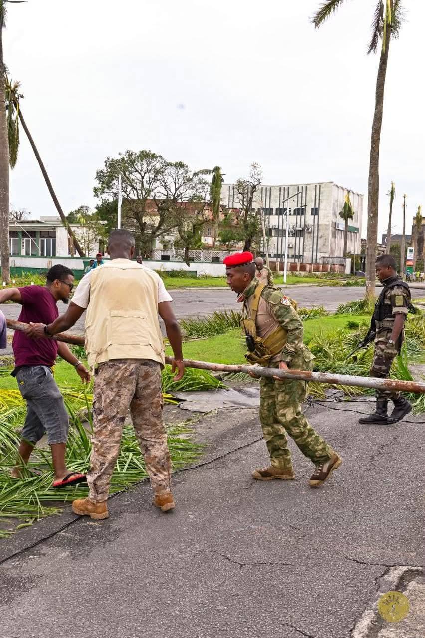 "HIARA-HIATRIKA SY HIOMBOM-PO AMIN' NY VAHOAKAN' NY FARITRA ATSINANANA NO NAHATONGAVAKO ETO" HOY NY FILOHAN' NY REPOBLIKAN' I MADAGASIKARA NY KOLONELY RANDRIANIRINA MICHAEL