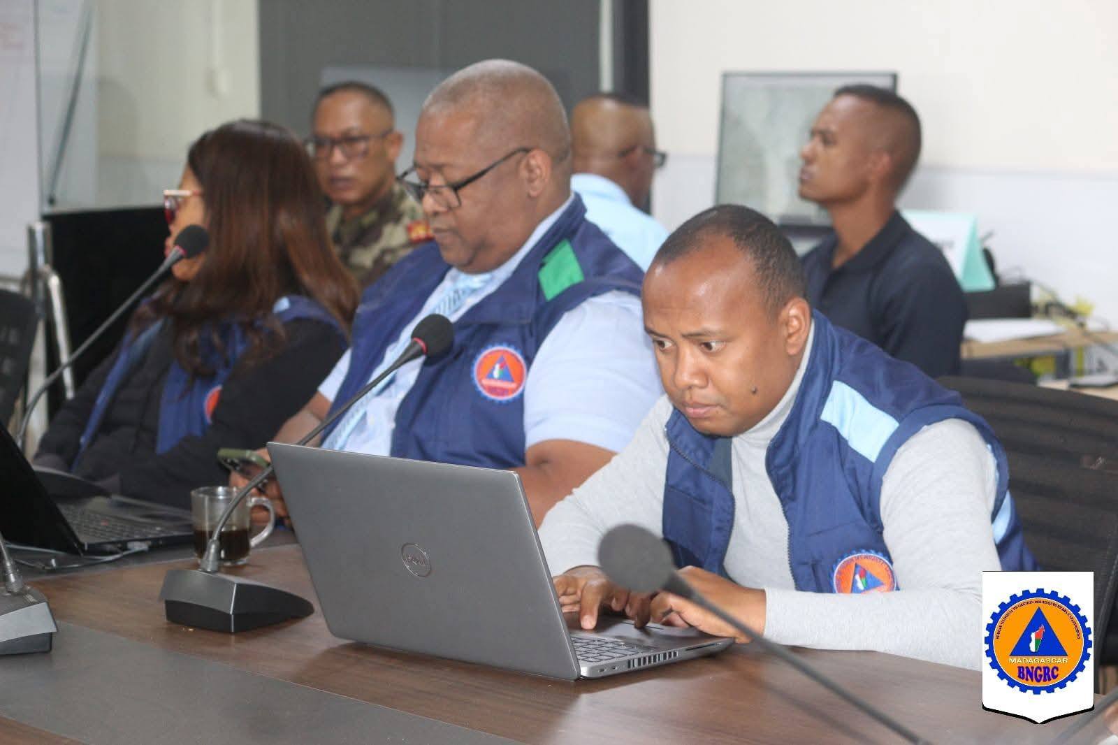 RIVODOZA GEZANI: FIVORIANA STRATEJIKA MAIKA NOTARIHIN' NY MINISI-PANJAKANA MIADIDY NY FANAVAOZANA TETO ANIVON' NY CNCOU-BNGRC