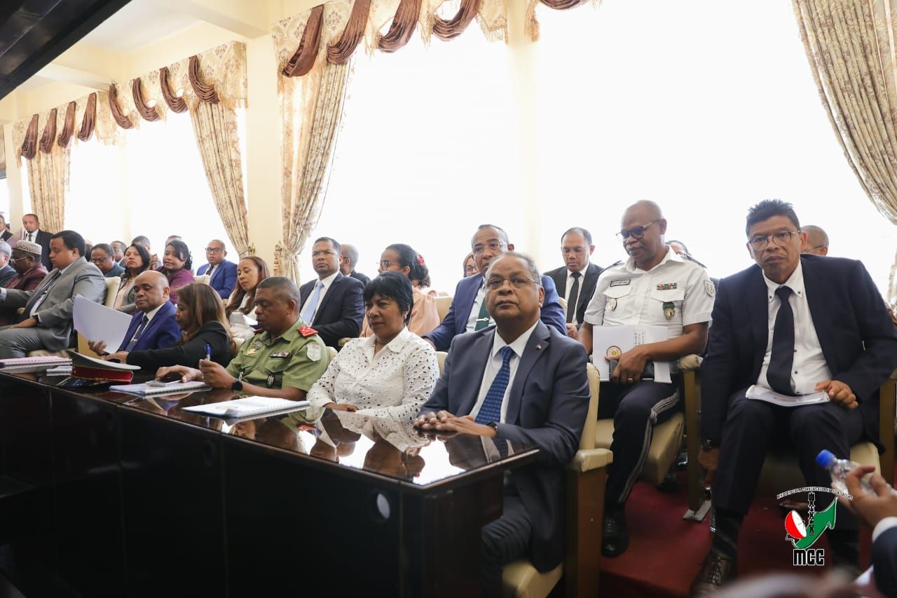 ANDININY 99 AMIN' NY LALAMPANORENAN' NY REPOBLIKAN' I MADAGASIKARA