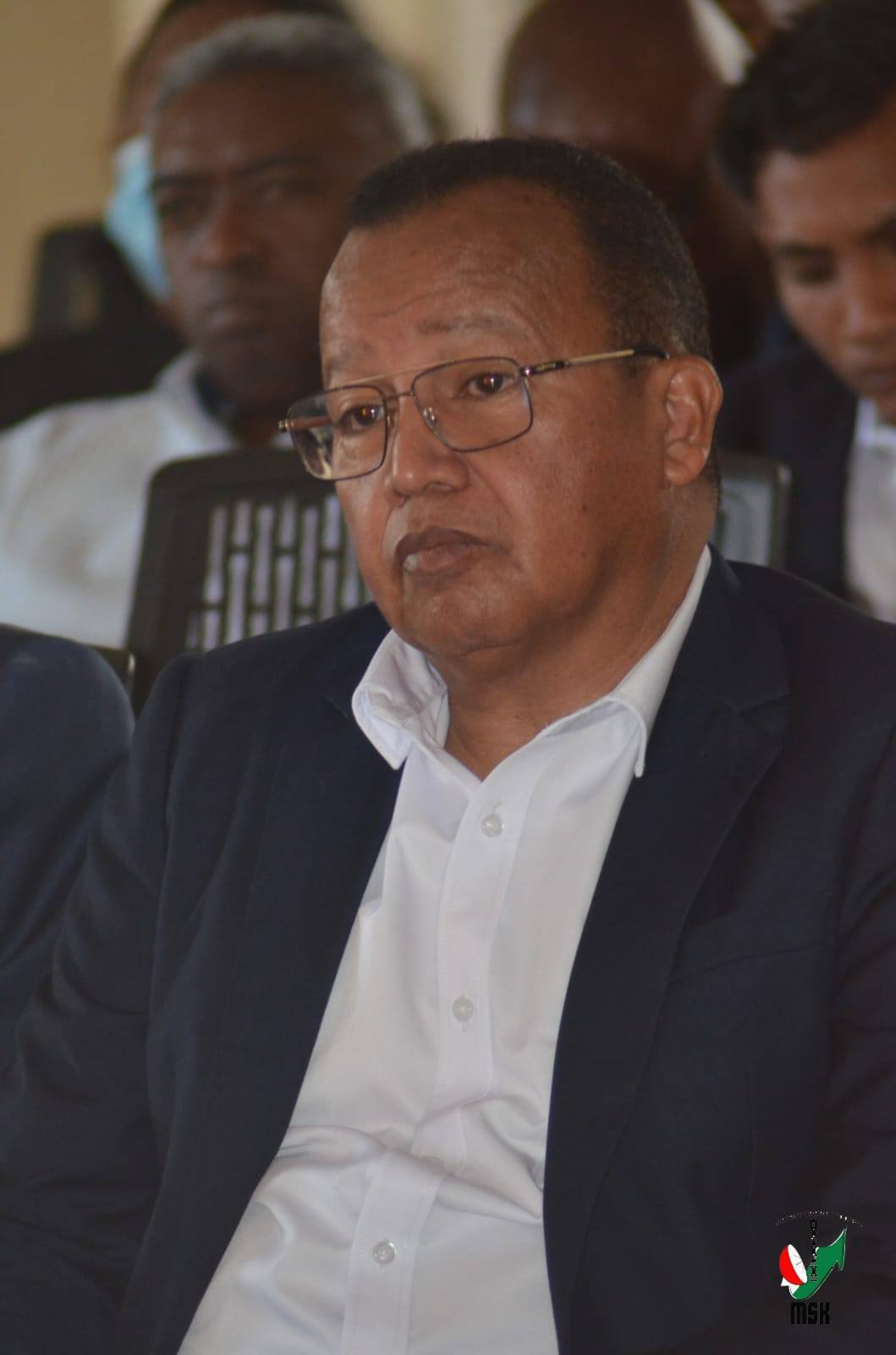 NIARA-NIDINIKA TAMIN'IREO TOMPONY HAINO VAKY JERY NY MOMBA NY TNT