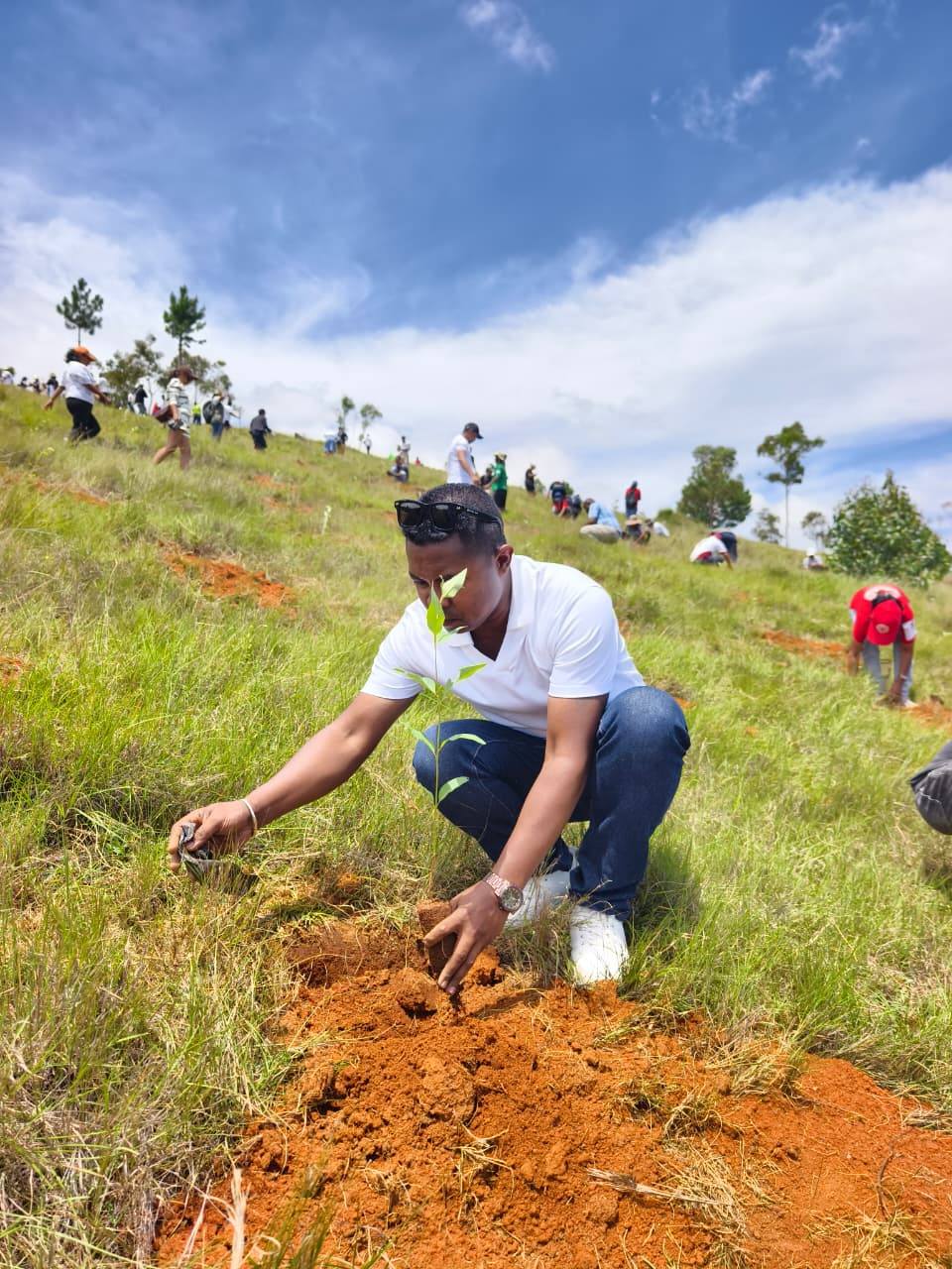2026: TAONA IRAISAM-PIRENENA HO AN' NY FIROTSAHANA AN-TSITRAPO NOSANTARINA TAMIN' NY HETSIKA FAMBOLEN-KAZO