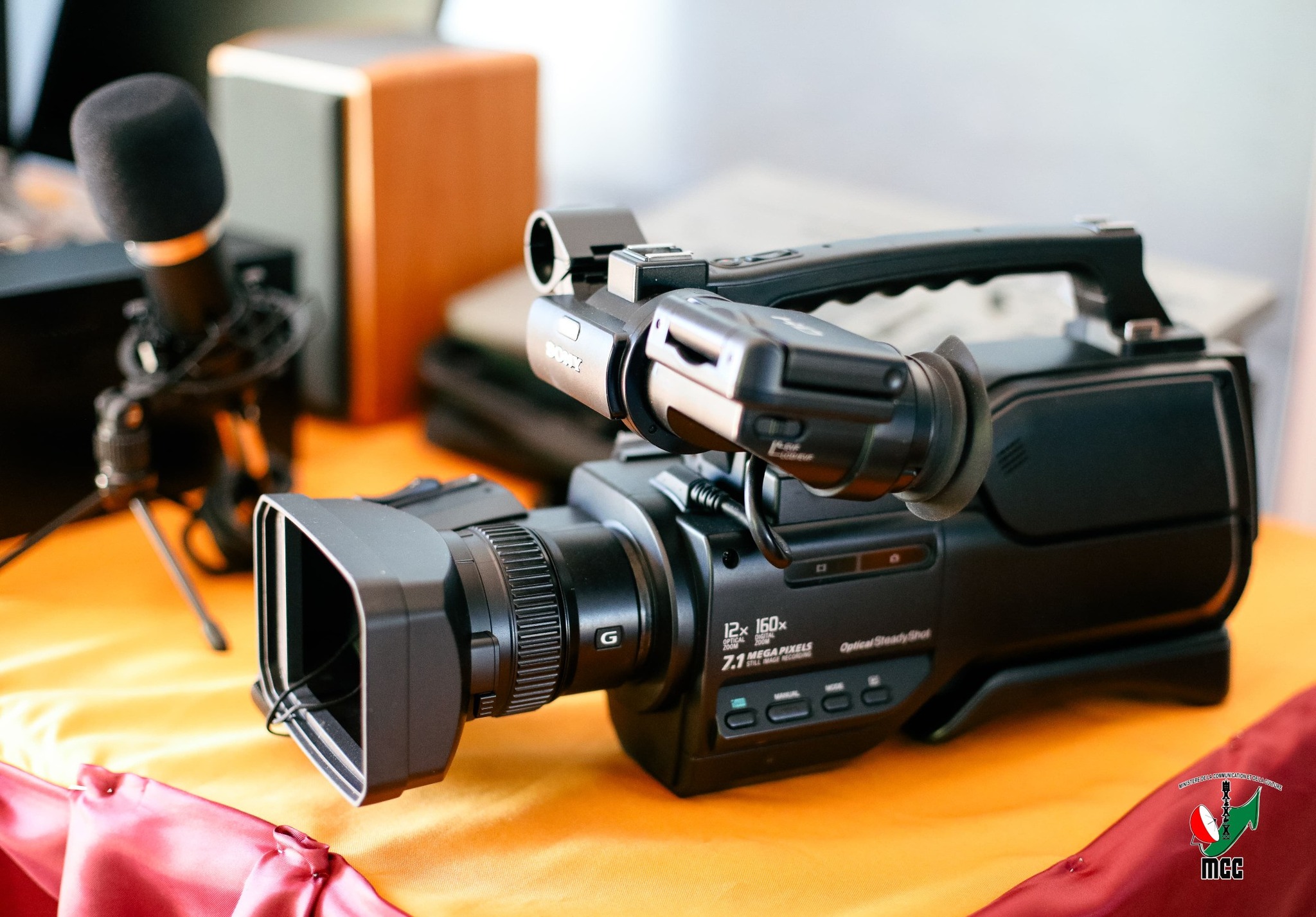 FANOLORAN' NY FITONDRAM-PANJAKANA FAMPITAOVANA EMETTEUR TV HO AN' ITY RATSAMANGAIKAN' NY TVM ANY MOROMBE TAMIN' NY ALALAN' NY MINISTERAN' NY SERASERA SY NY KOLONTSAINA