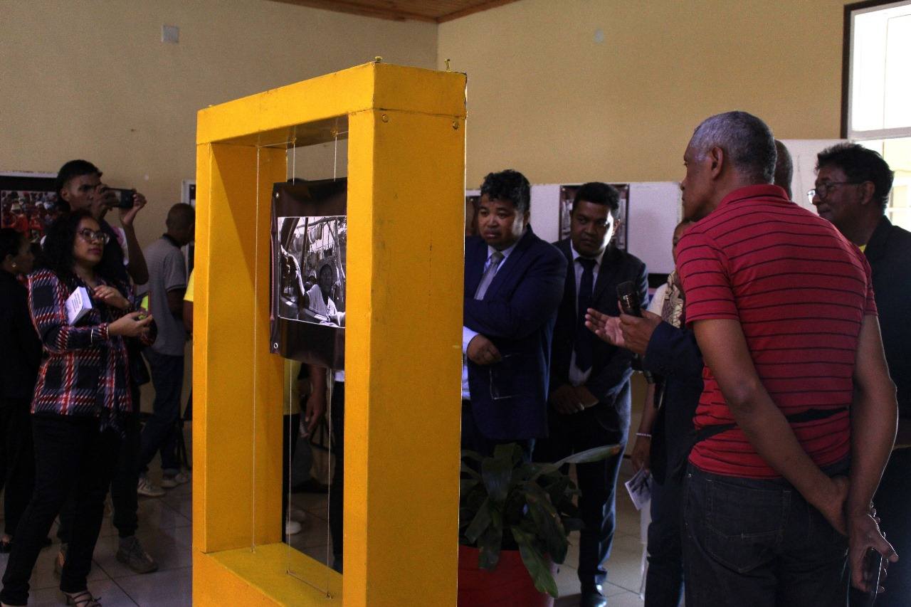 NASEHO AN-TSARY ANDRAONY ALAROBIA 10 DESAMBRA 2025 TESTY AMIN' NY TRANO SARY AMBOHIDAHY IREO DINGANA SY LALANA NANDALOVAN' NY ASA FANAOVAN-GAZETY TETO MADAGASIKARA SY NY FIATREHAN' NY MPANAO GAZETY NY ASANY AN-TAONANY MARO