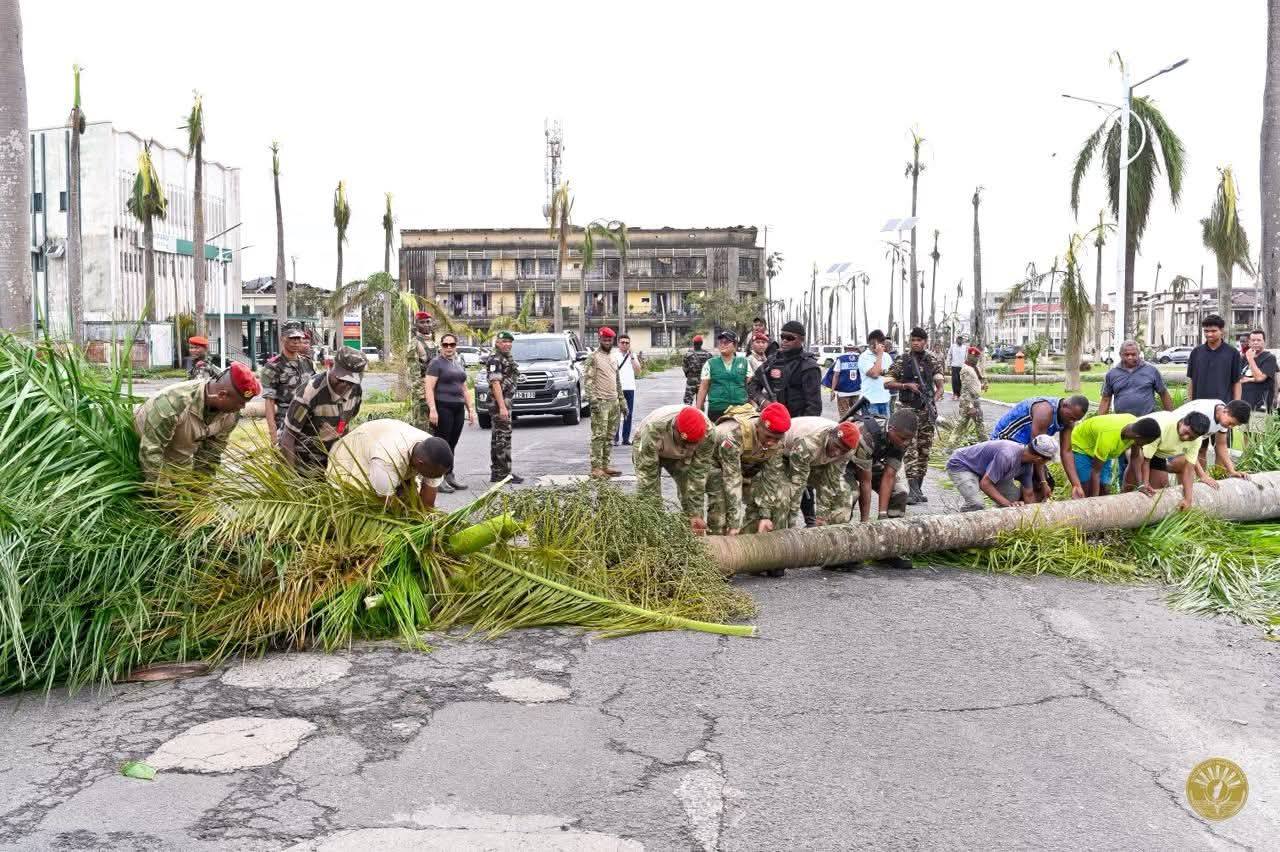 "HIARA-HIATRIKA SY HIOMBOM-PO AMIN' NY VAHOAKAN' NY FARITRA ATSINANANA NO NAHATONGAVAKO ETO" HOY NY FILOHAN' NY REPOBLIKAN' I MADAGASIKARA NY KOLONELY RANDRIANIRINA MICHAEL