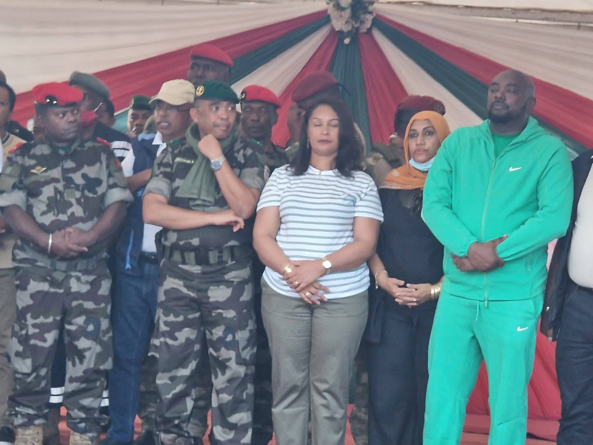 IARA-MISALAHY AMIN' IREO TOMPON' ANDRAIKITRA ISAN' AMBARATONGANY MANAO NY FAMERENANA AMIN' NY LAONINY NY FIAINAM-BAHOAKA SY NY FANARENANA NY TAKAITRA NAVELAN' NY RIVODOZA FYTIA NY FILOHA RANDRIANIRINA MICHAEL