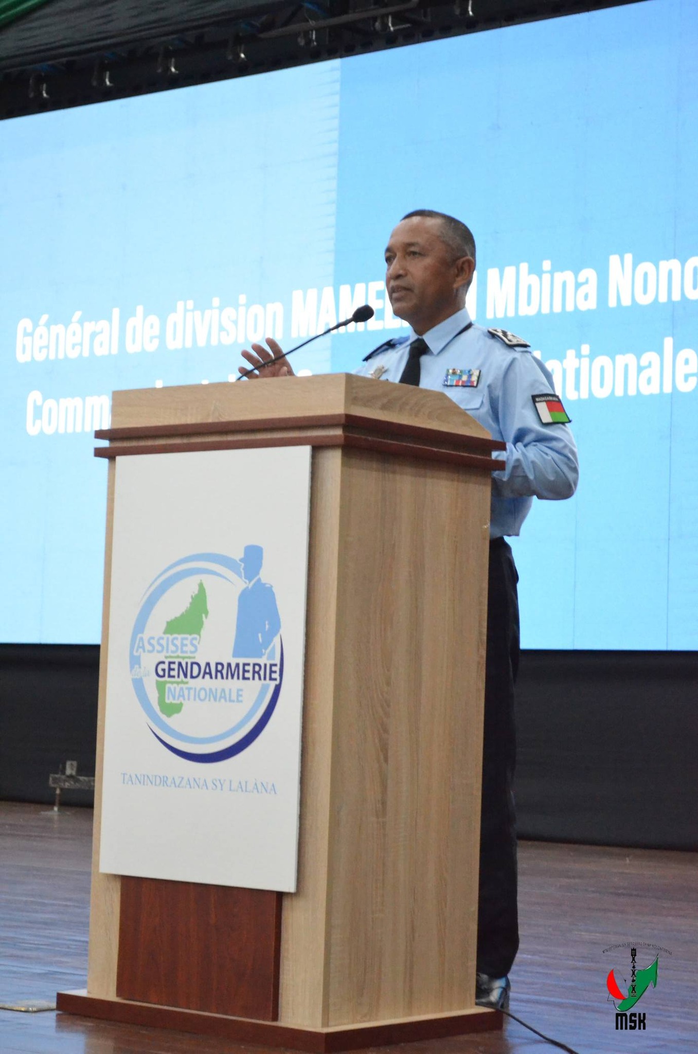 FIKAONANDOHA HO FANAVAOZANA NY ZANDARIMARIAM-PIRENENA