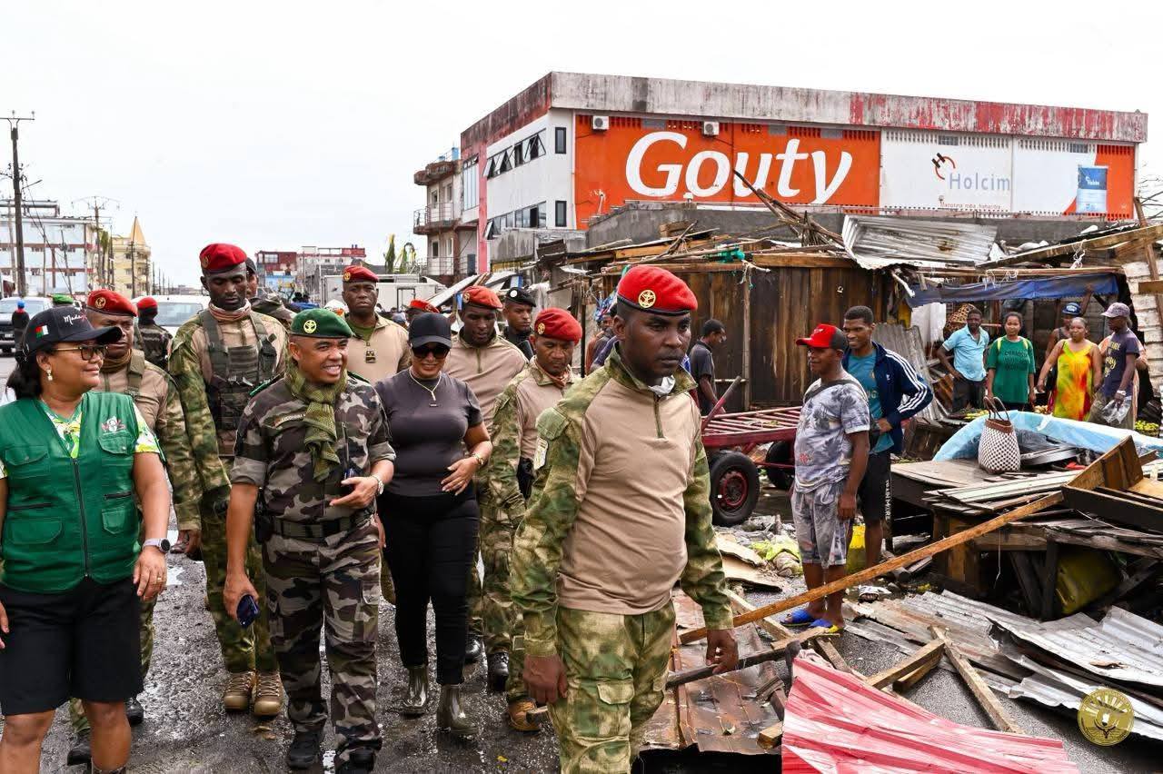 "HIARA-HIATRIKA SY HIOMBOM-PO AMIN' NY VAHOAKAN' NY FARITRA ATSINANANA NO NAHATONGAVAKO ETO" HOY NY FILOHAN' NY REPOBLIKAN' I MADAGASIKARA NY KOLONELY RANDRIANIRINA MICHAEL