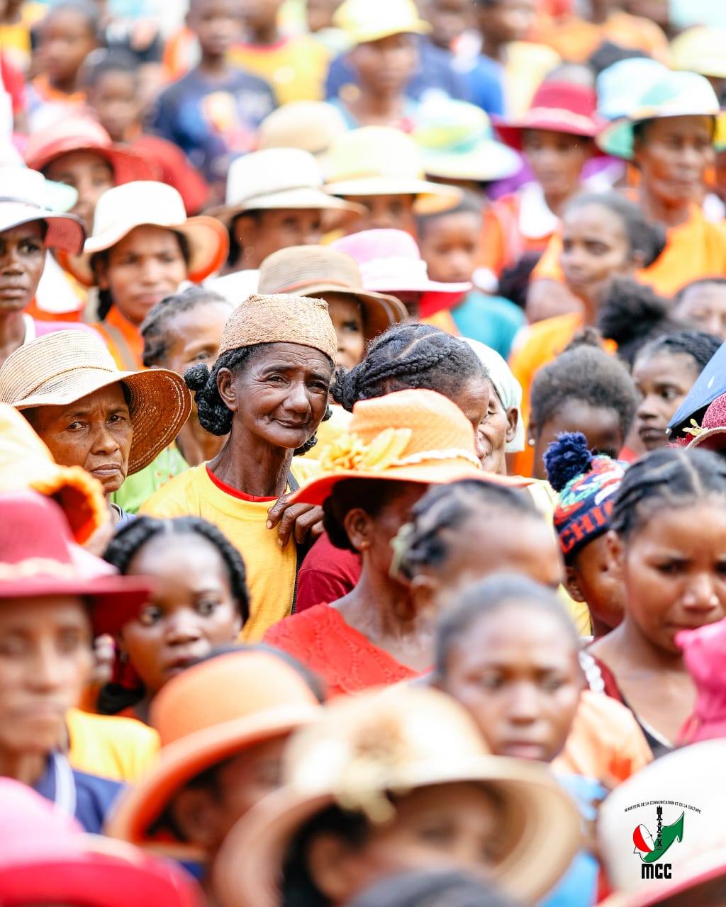 TONGA NIJERY MIVANTANA NY VAHOAKAN' I NOSY VARIKA NY FITONDRAM-PANJAKANA TAMIN' NY ALALAN'NY MINISTRY NY SERASERA SY NY KOLONTSAINA