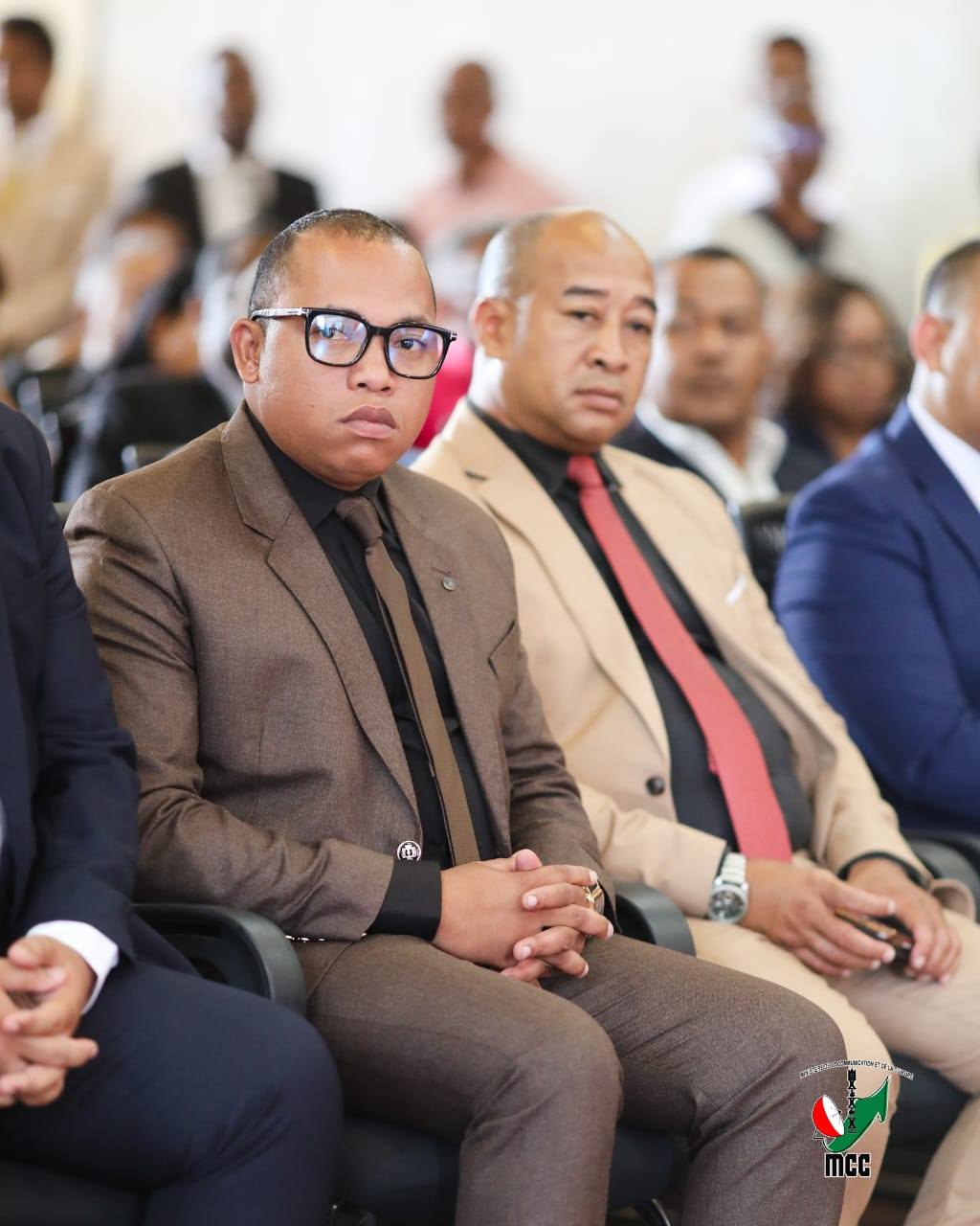 NANDRAY NY ASANY NANOMBOKA ANDROANY NY SEKRETETA JENERALY VAOVAO EO ANOVON' NY MINISTERAN' NY SERASERA SY NY KOLONTSAINA RASOLOFOARIJAONA MIARY