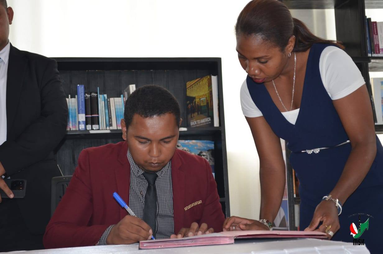 TOMPON' ANDRAIKITRA AMBONY MAROMARO EO ANIVON' NY MINISTERAN' NT SERASERA SY NY KOLONTSAINA NO NANDRAY NY ASANY ANDROANY ALAROBIA 10 DESAMBRA 2025 TAORIAN' NY NAHAVOATENDRY AZY IREO NANDRITRA NY FILAN-KEVITRY NY MINISITRA NY ALATSINAINY 08 DESAMBRA 2025 L