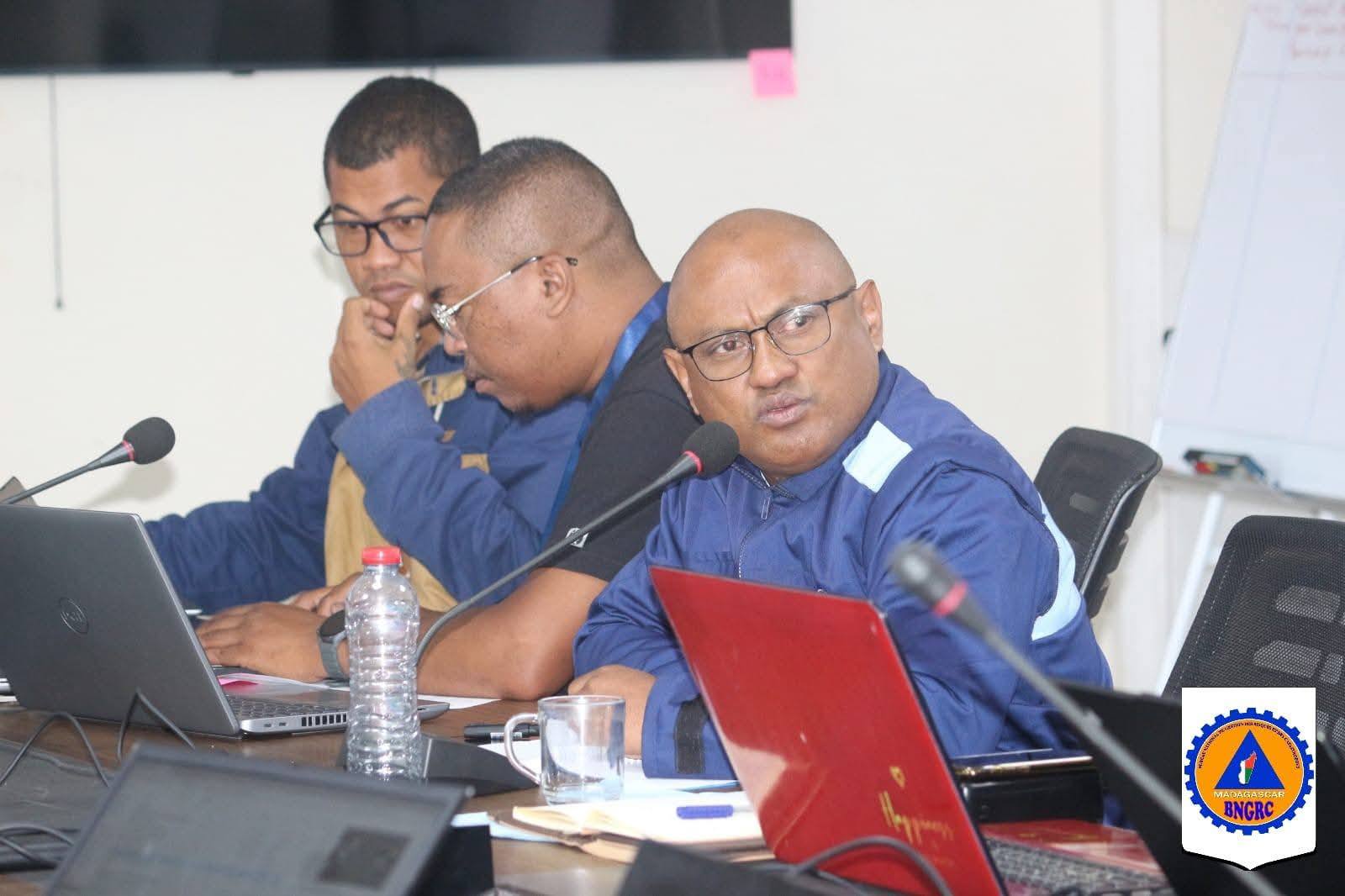 RIVODOZA GEZANI: FIVORIANA STRATEJIKA MAIKA NOTARIHIN' NY MINISI-PANJAKANA MIADIDY NY FANAVAOZANA TETO ANIVON' NY CNCOU-BNGRC