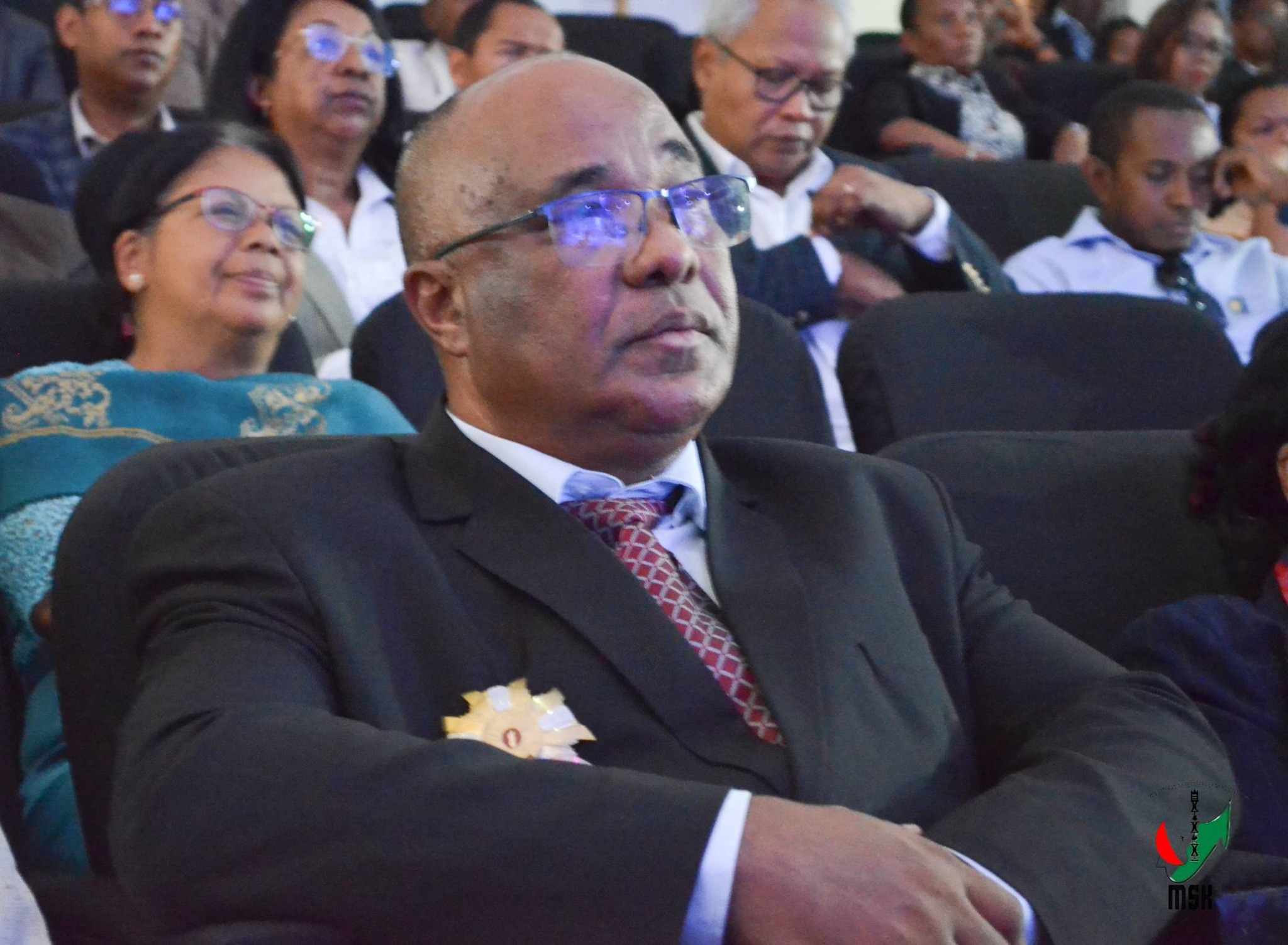 NOTOLORAN' NY AJE-FIKAMBANAN' NY MPANAO GAZETY MIKIRAKIRA NY TONTOLO IAINANA MARI-PANKASITAHANA IREO OLO-MALAZAN' NY FIKAROHANA ARA-TSIANSA