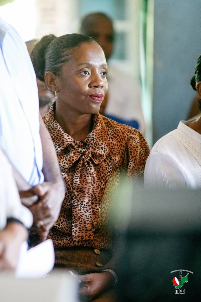 FANOLORAN' NY FITONDRAM-PANJAKANA FAMPITAOVANA EMETTEUR TV HO AN' ITY RATSAMANGAIKAN' NY TVM ANY MOROMBE TAMIN' NY ALALAN' NY MINISTERAN' NY SERASERA SY NY KOLONTSAINA